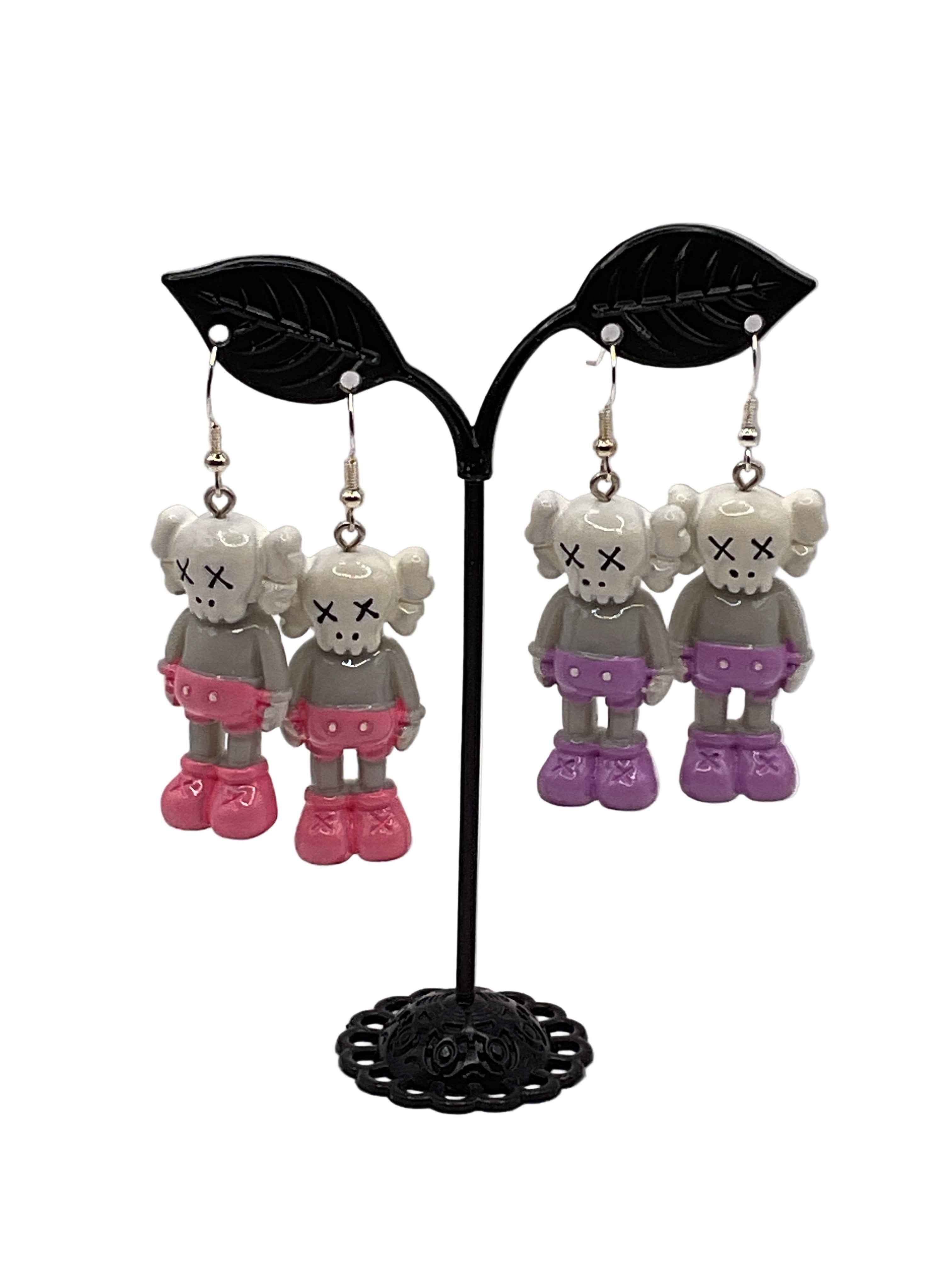 Graffiti Art COMPANION Figurine Earrings Main image