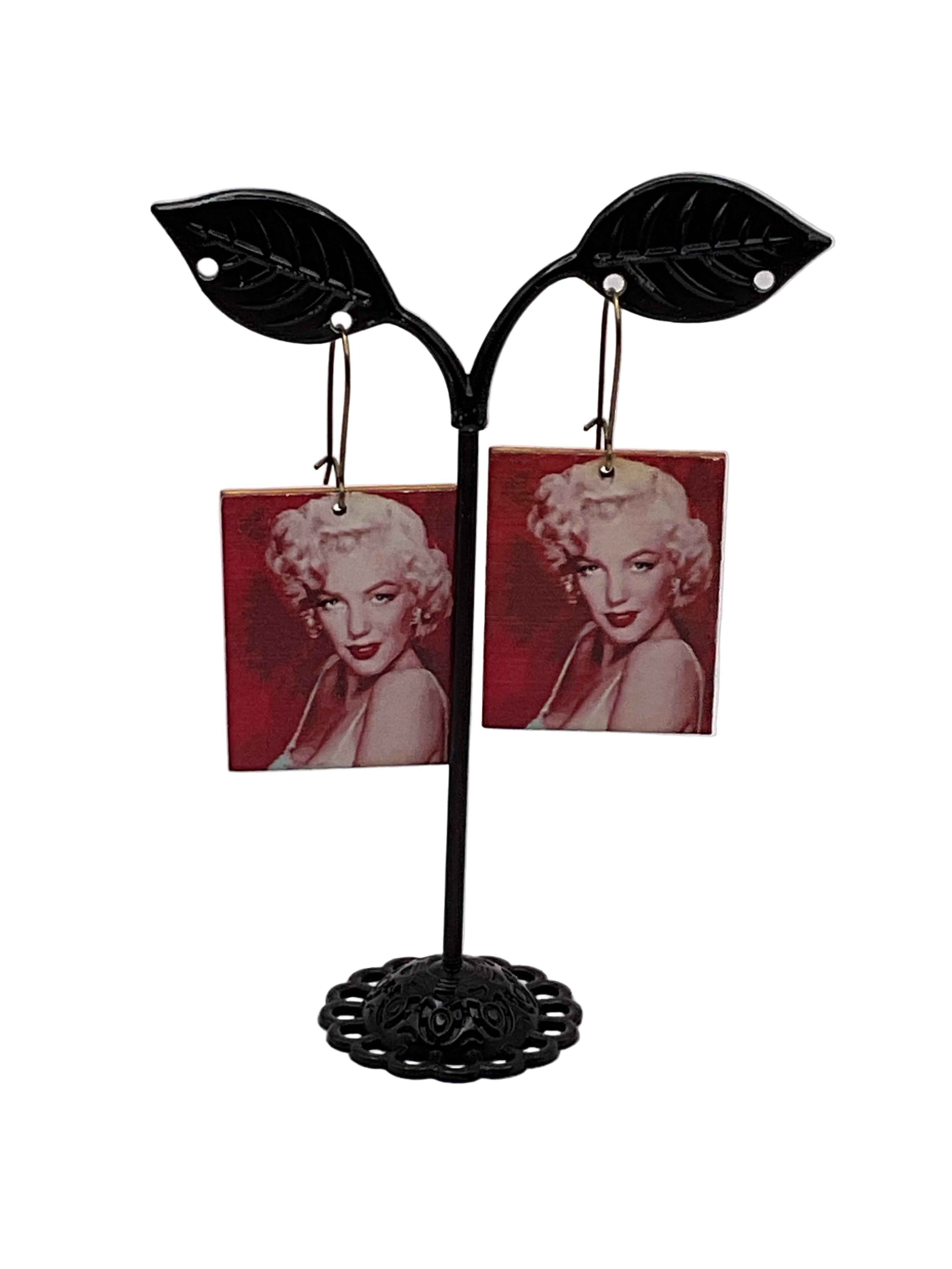 Marilyn Monroe earrings Main image