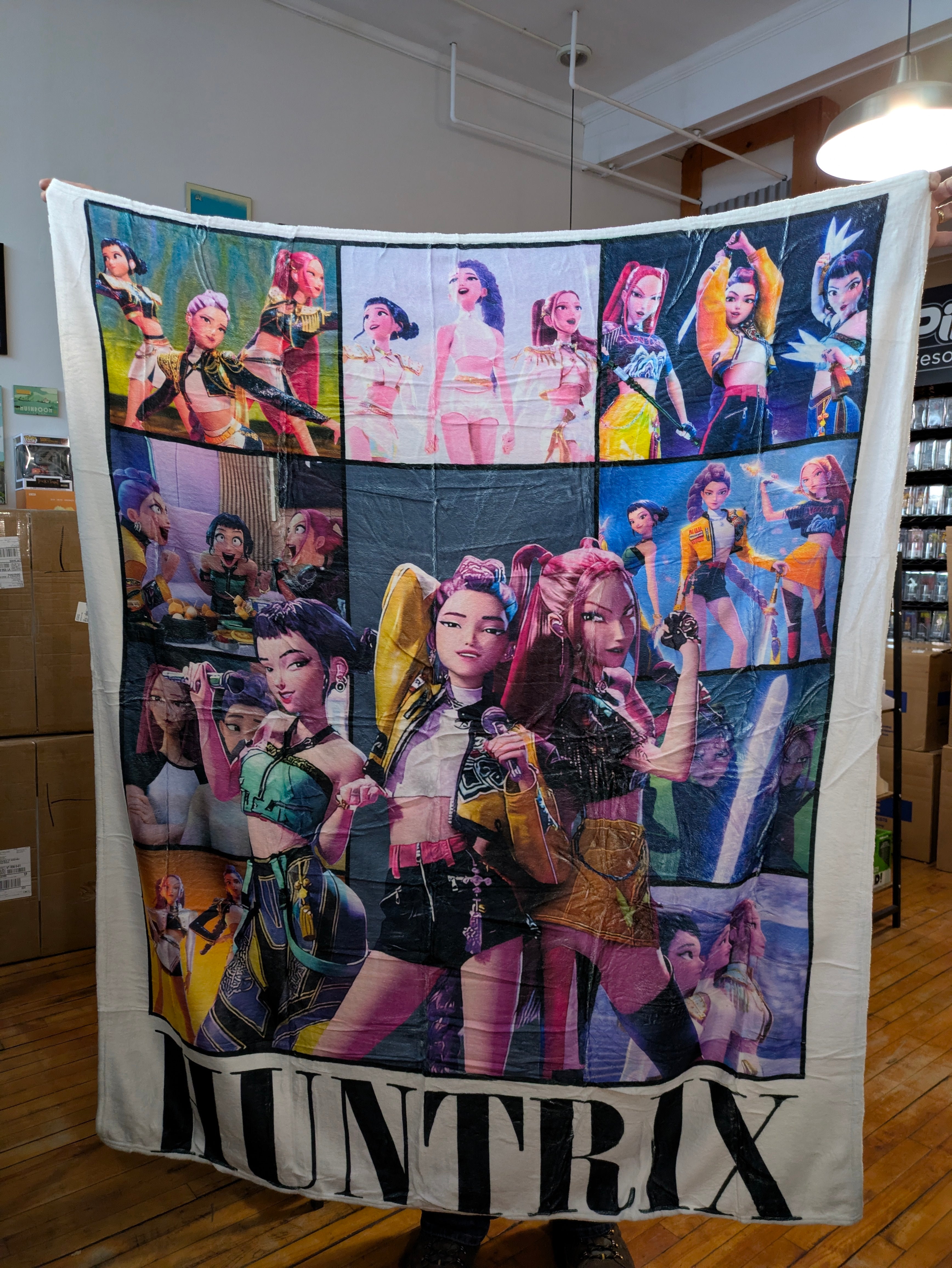 K-POP DEMON HUNTERS HUNTRIX Collage Blanket Main image