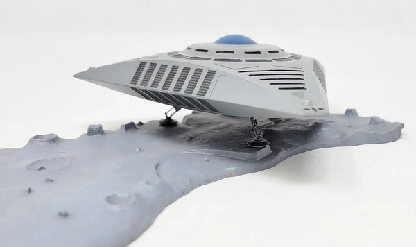 5" TR3 UFO with Base Plastic Model Kit