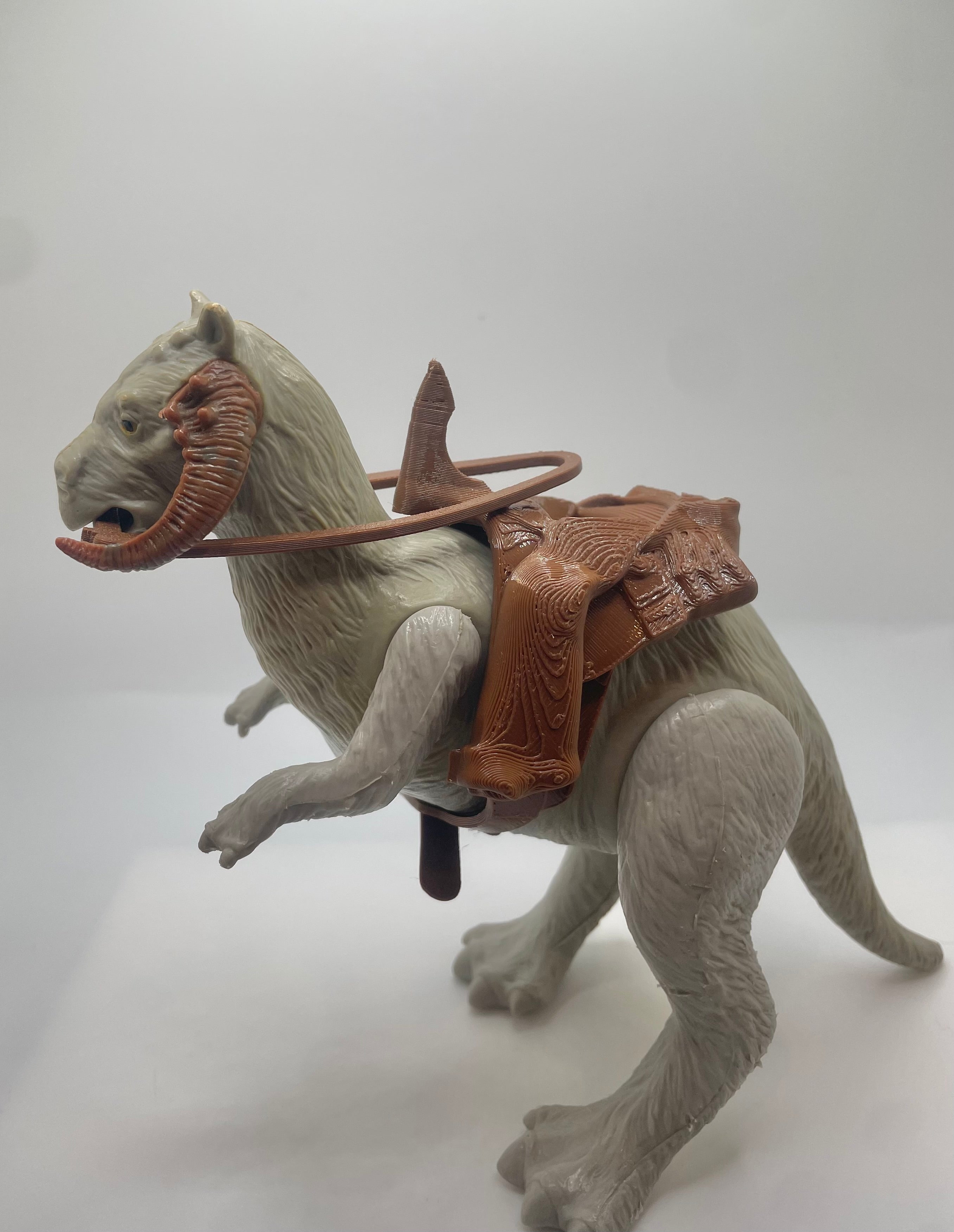 STAR WARS vintage Tauntaun Saddle & Bridle Reins REPRO Replacement Part kenner Main image