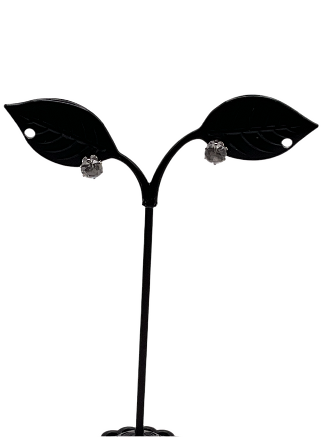 Shiny stud earrings Hover Image