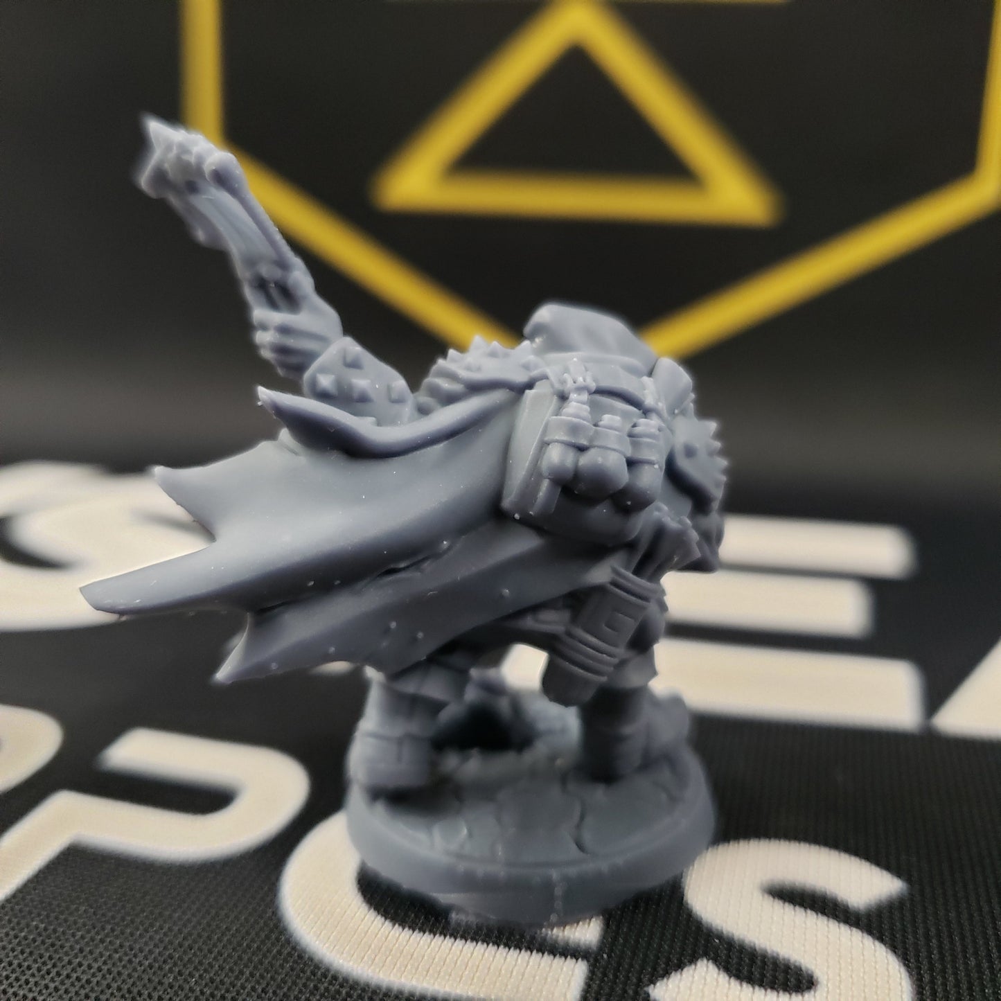 Merrian Silverfinger (Male Dwarf)