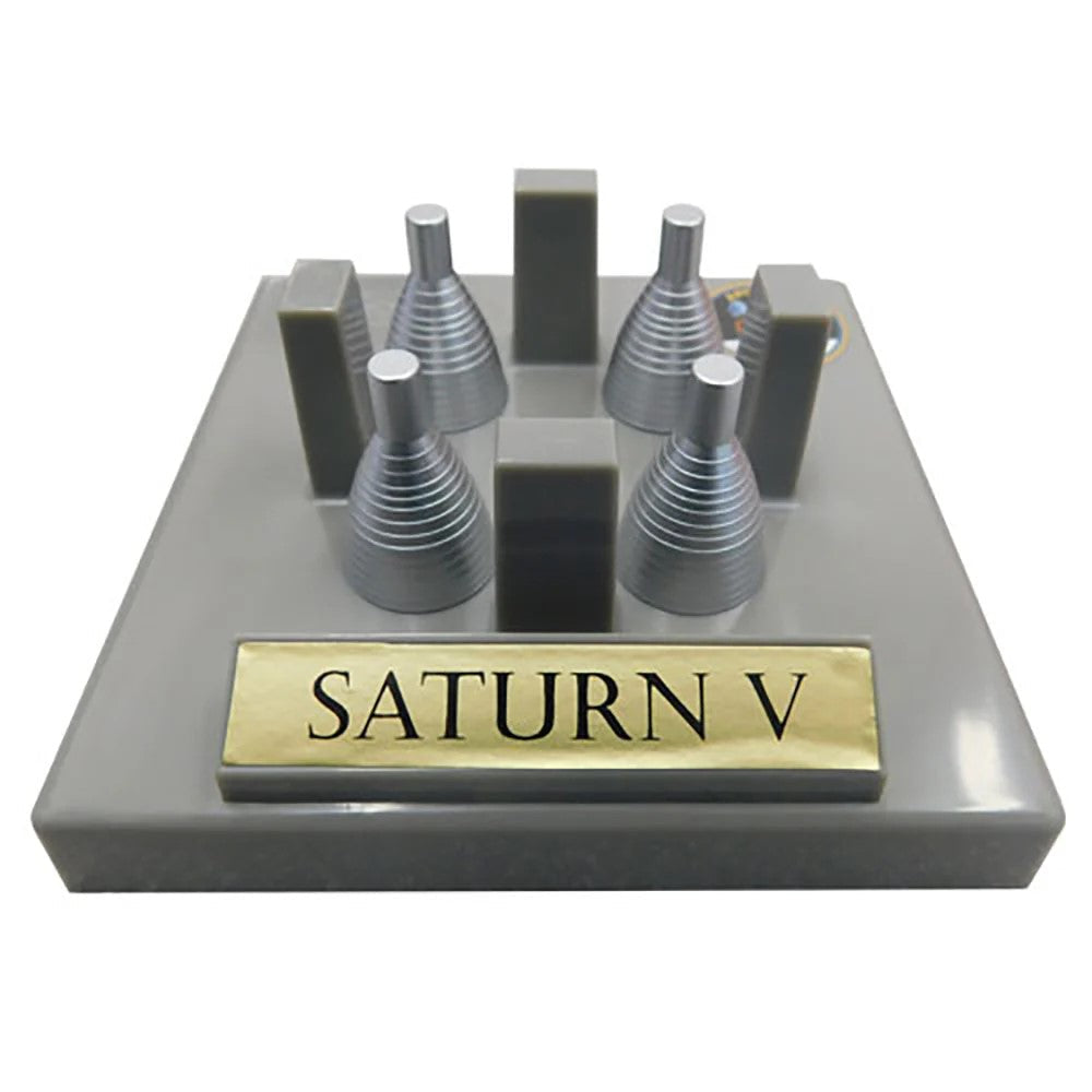 Saturn V (1:200 scale) Ready to Fly