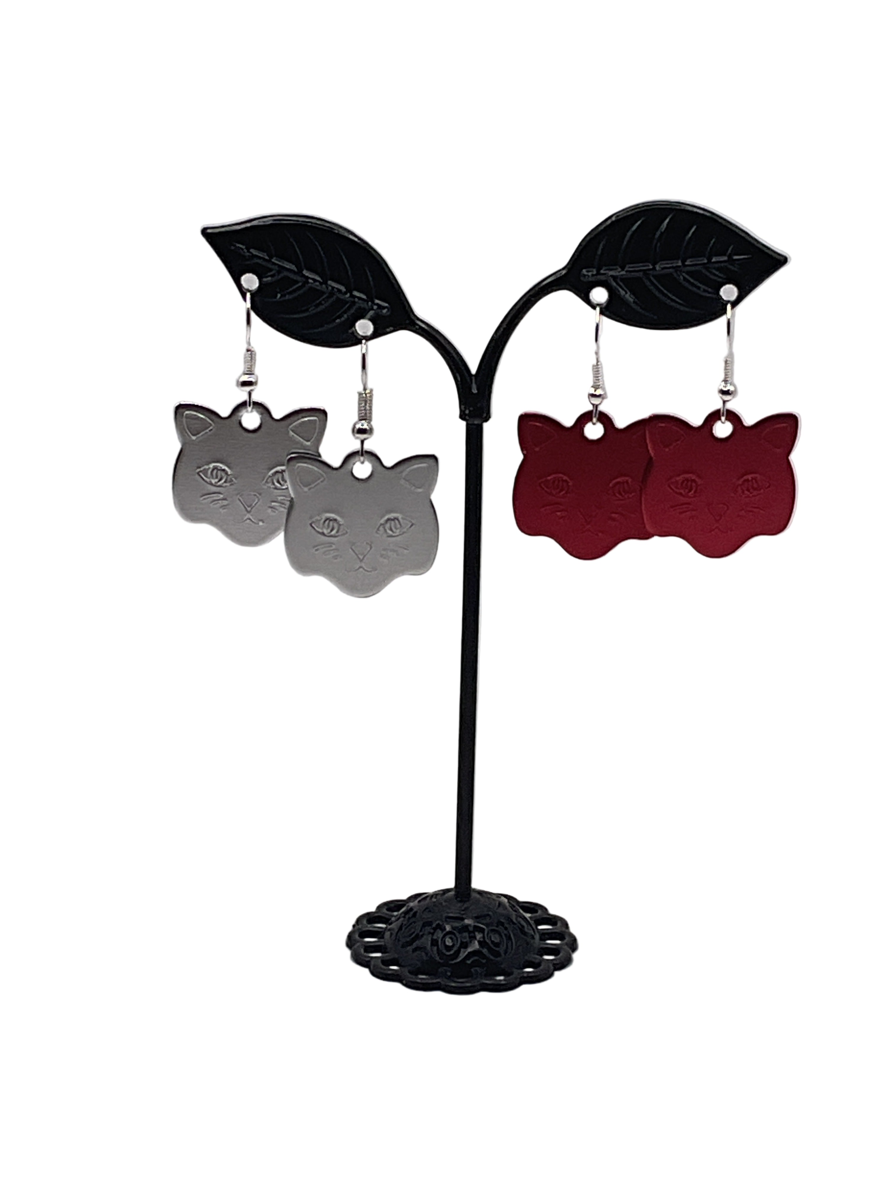 Cat Head Tag Earrings Main image