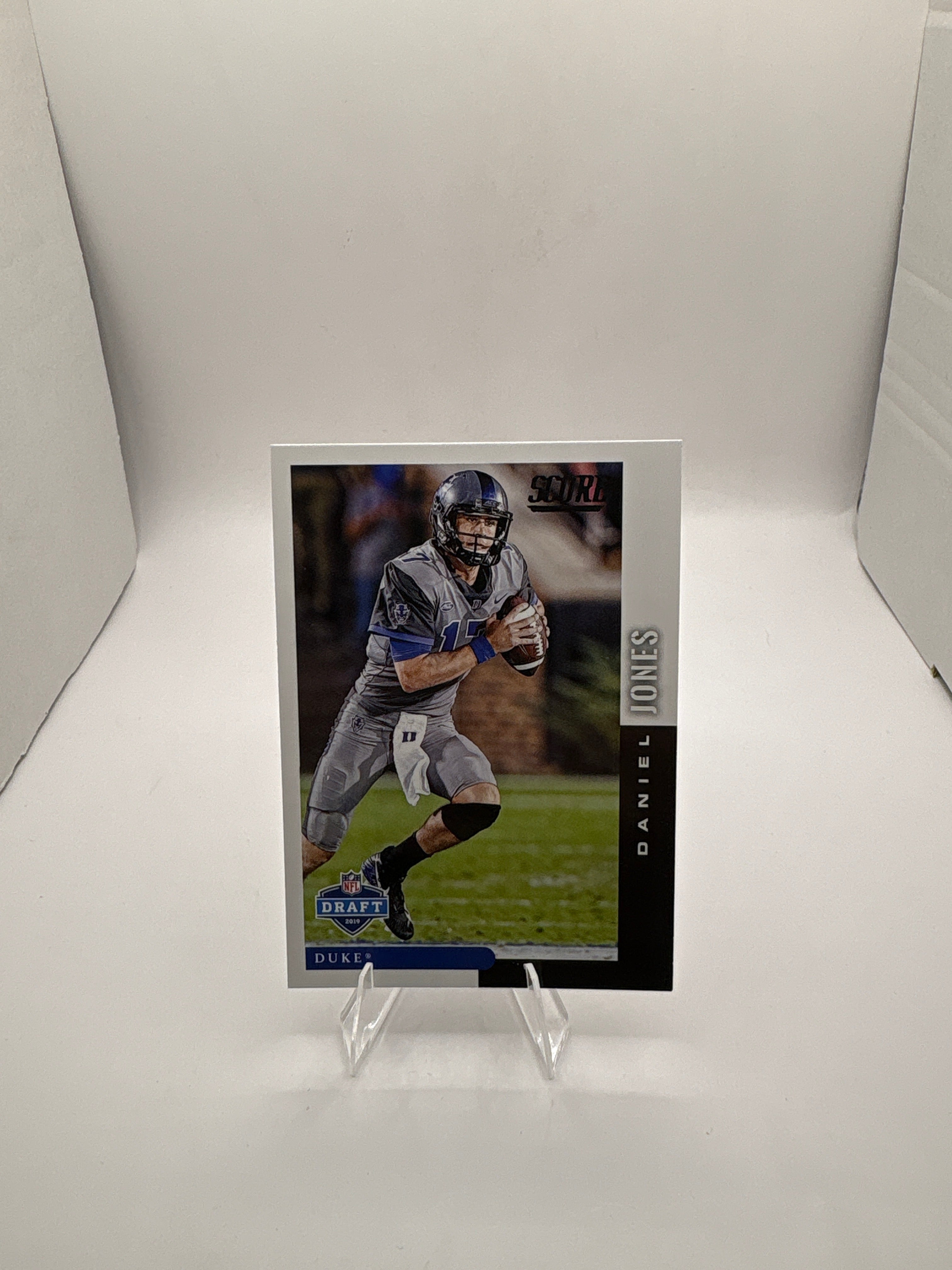 Score Daniel Jones Main image