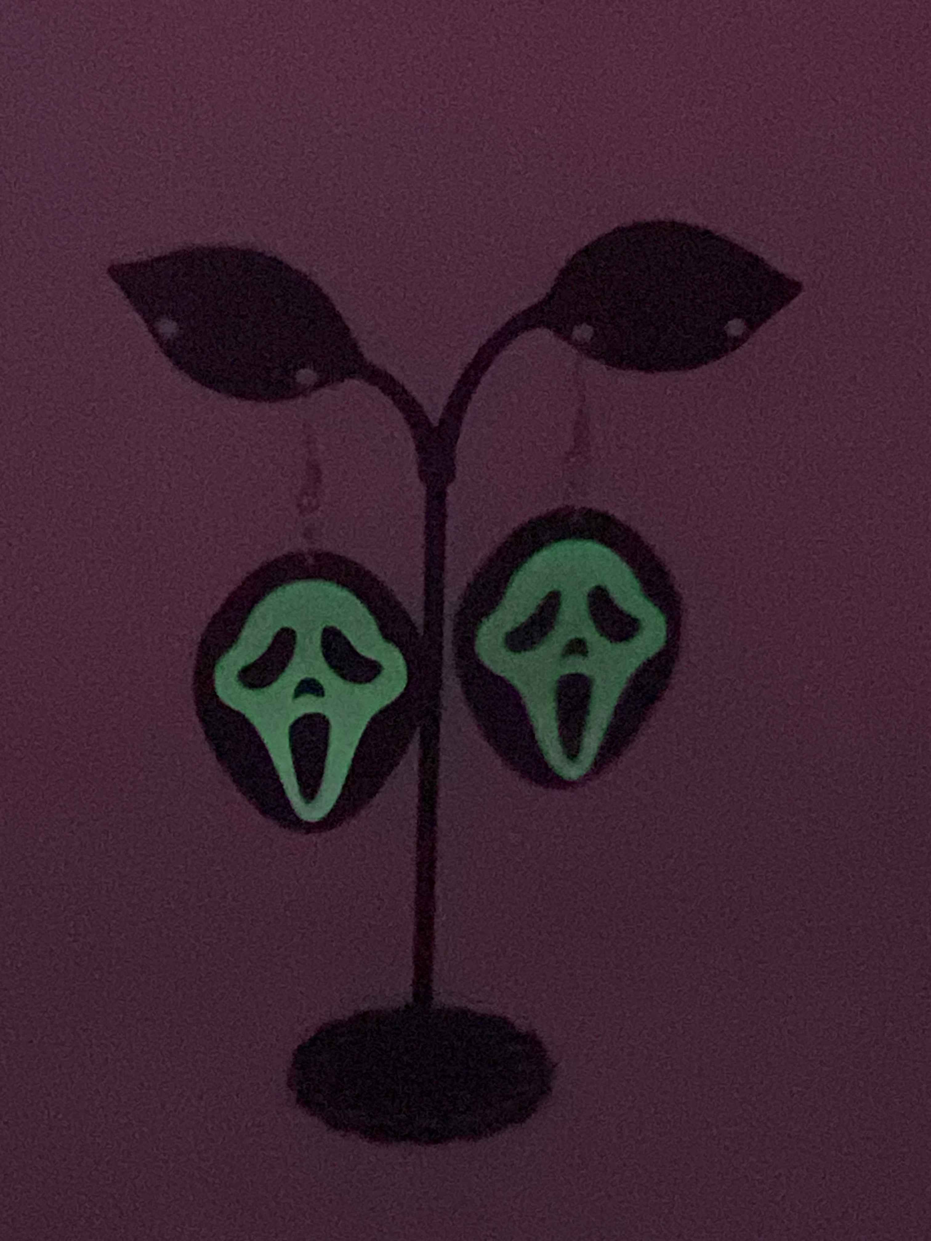 Scream (glow in the dark) Earrings