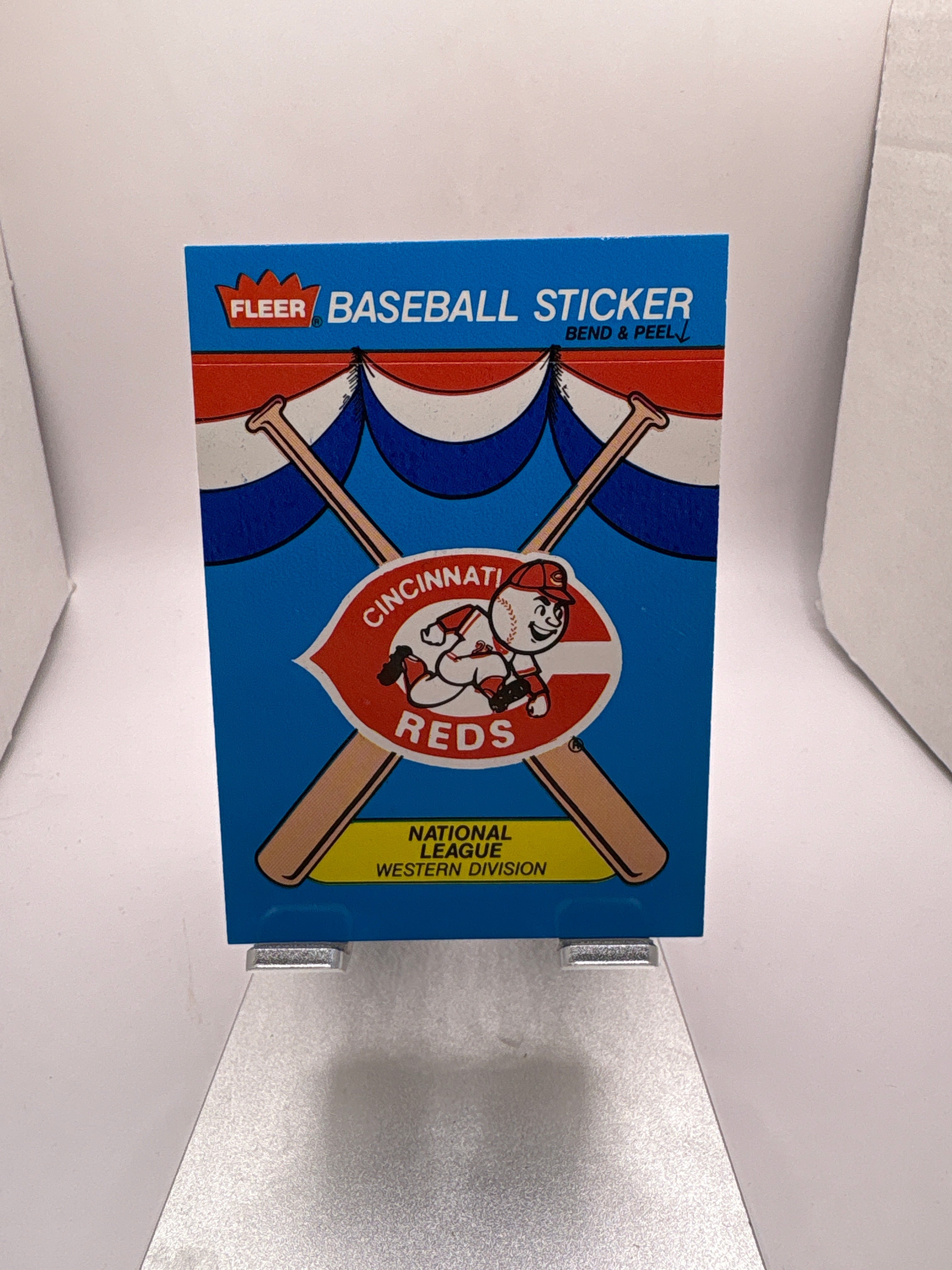 Fleer Cincinnati Reds Baseball Sticker Main image