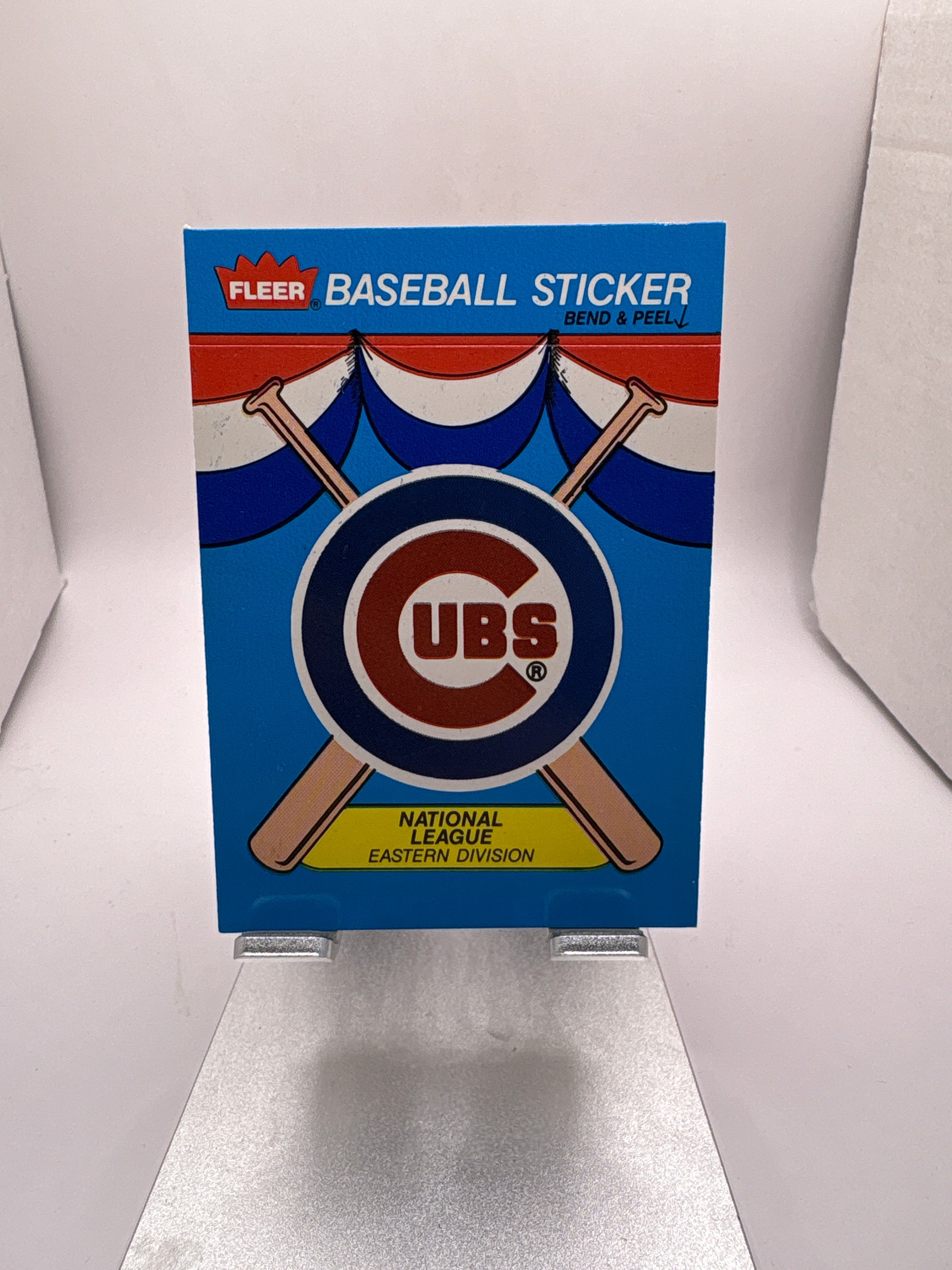 Fleer Chicago Cubs Baseball Sticker Sports Card Main image