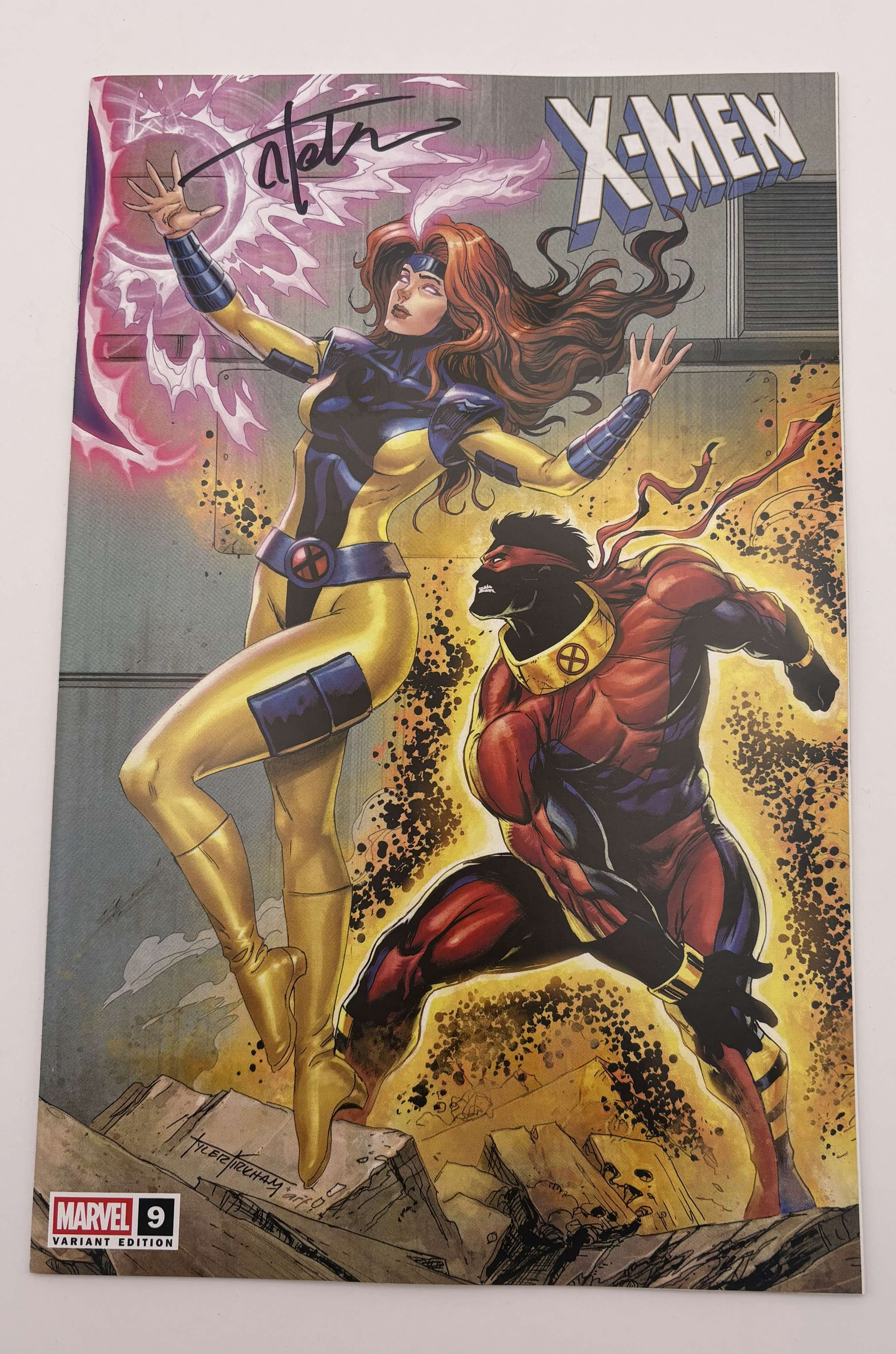 [Signed by Tyler Kirkham] X-Men #9 Unknown Comics Tyler Kirkham Exclusive Var [IN STOCK] - Collectors World Toys Main image