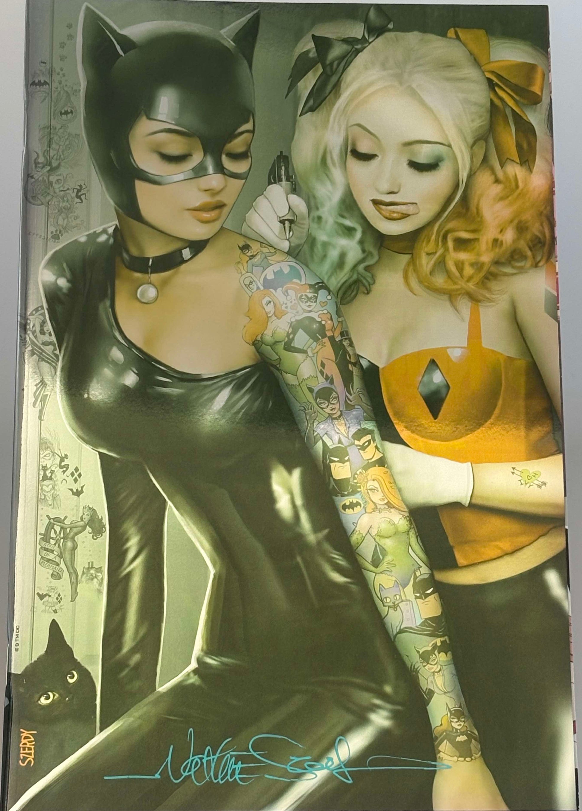 [Signed by Nathan Szerdy] [FOIL] HARLEY QUINN #31 NATHAN SZERDY (616) EXCLUSIVE CATWOMAN TATTOO FOIL VIRGIN VAR [IN STOCK] - Collectors World Toys