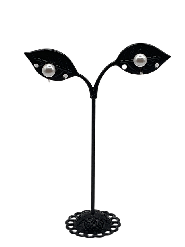 Pearl Earrings Hover Image