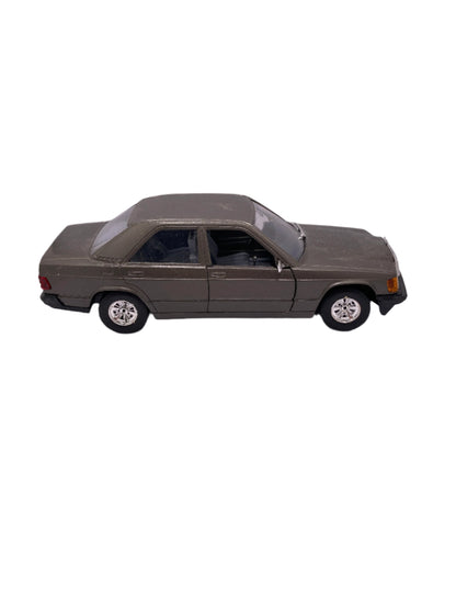 Burago Mercedes 190E Diecast