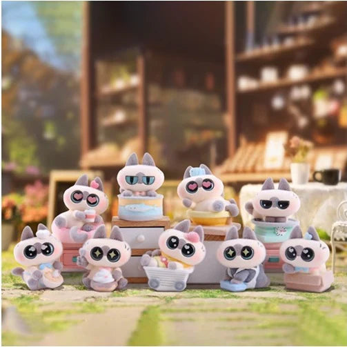 BIG EYED CAT FIGURINE BLIND BOX (1 Blind Box)