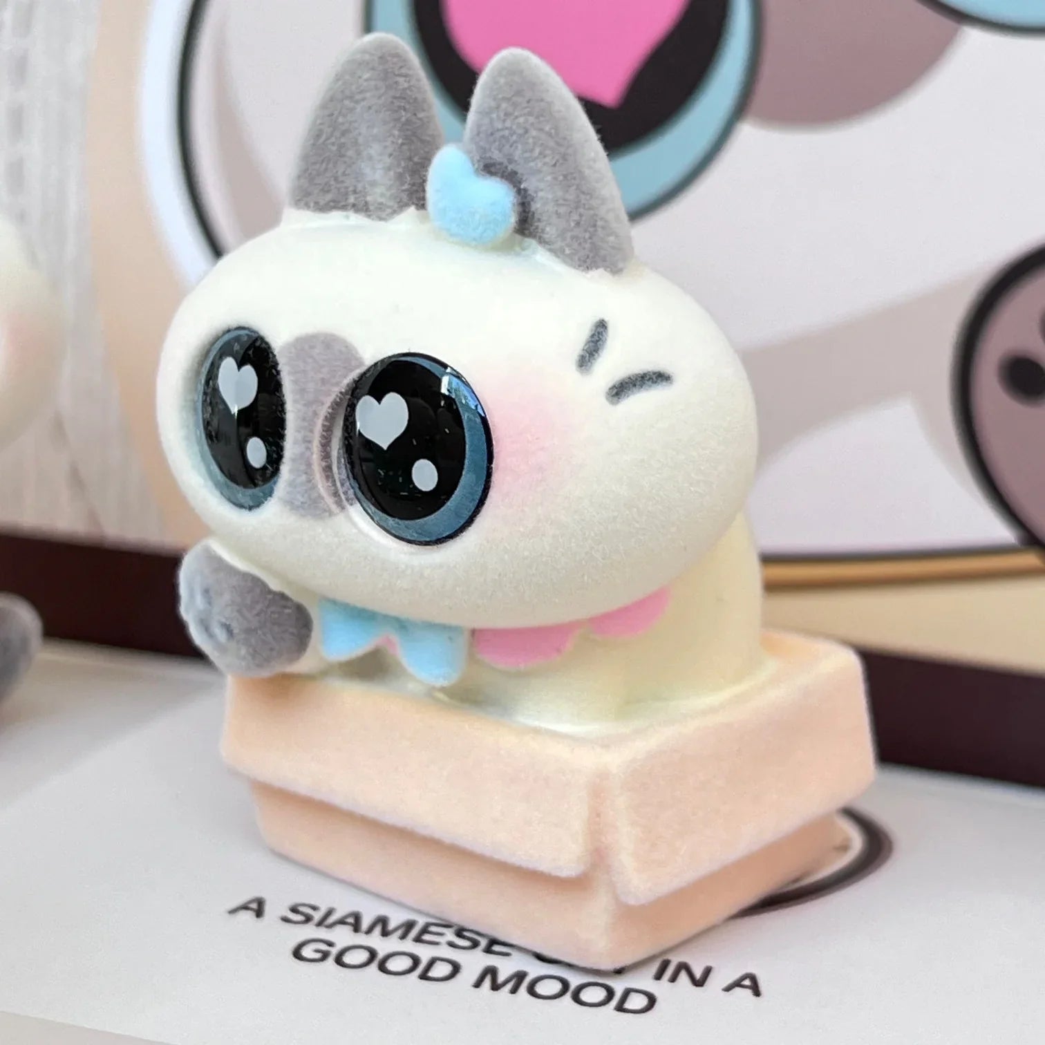 BIG EYED CAT FIGURINE BLIND BOX (1 Blind Box)