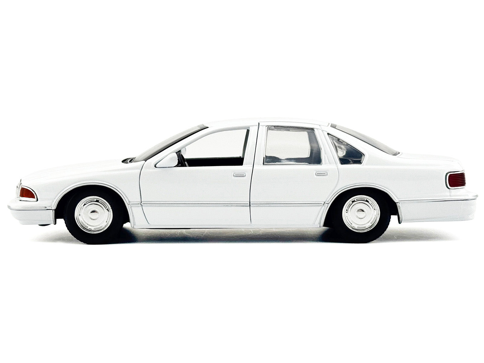 1993 Chevrolet Caprice Police Car Unmarked White "Custom Builder's Kit" Series 1/24 Diecast Model Car by Motormax