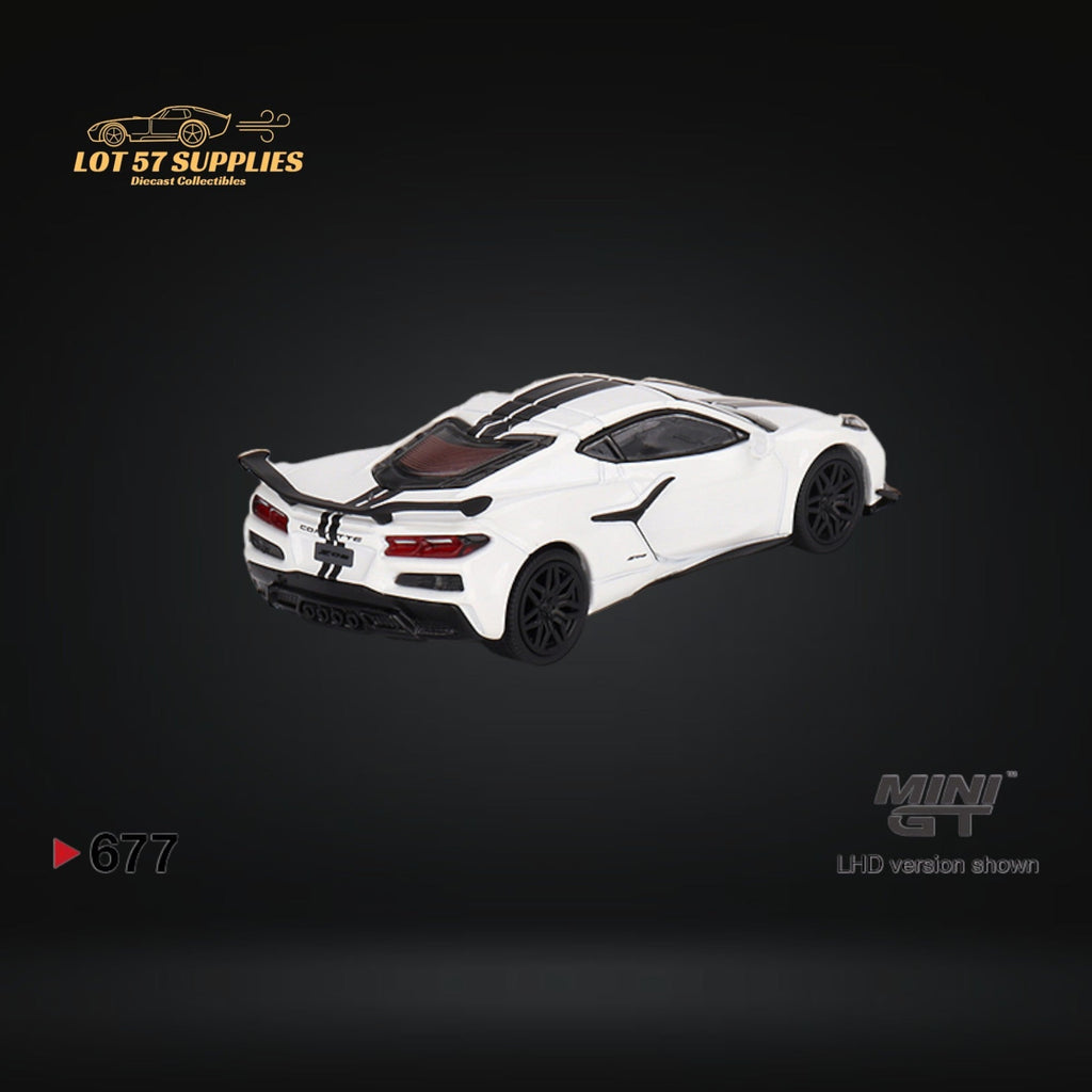 Mini-GT Chevrolet Corvette Z06 2023 Arctic White #677 1:64 MGT00677 - Collectors World Toys