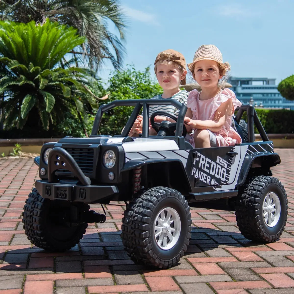 24V Jeep Freddo Raider 2 Seater Ride On - Collectors World Toys