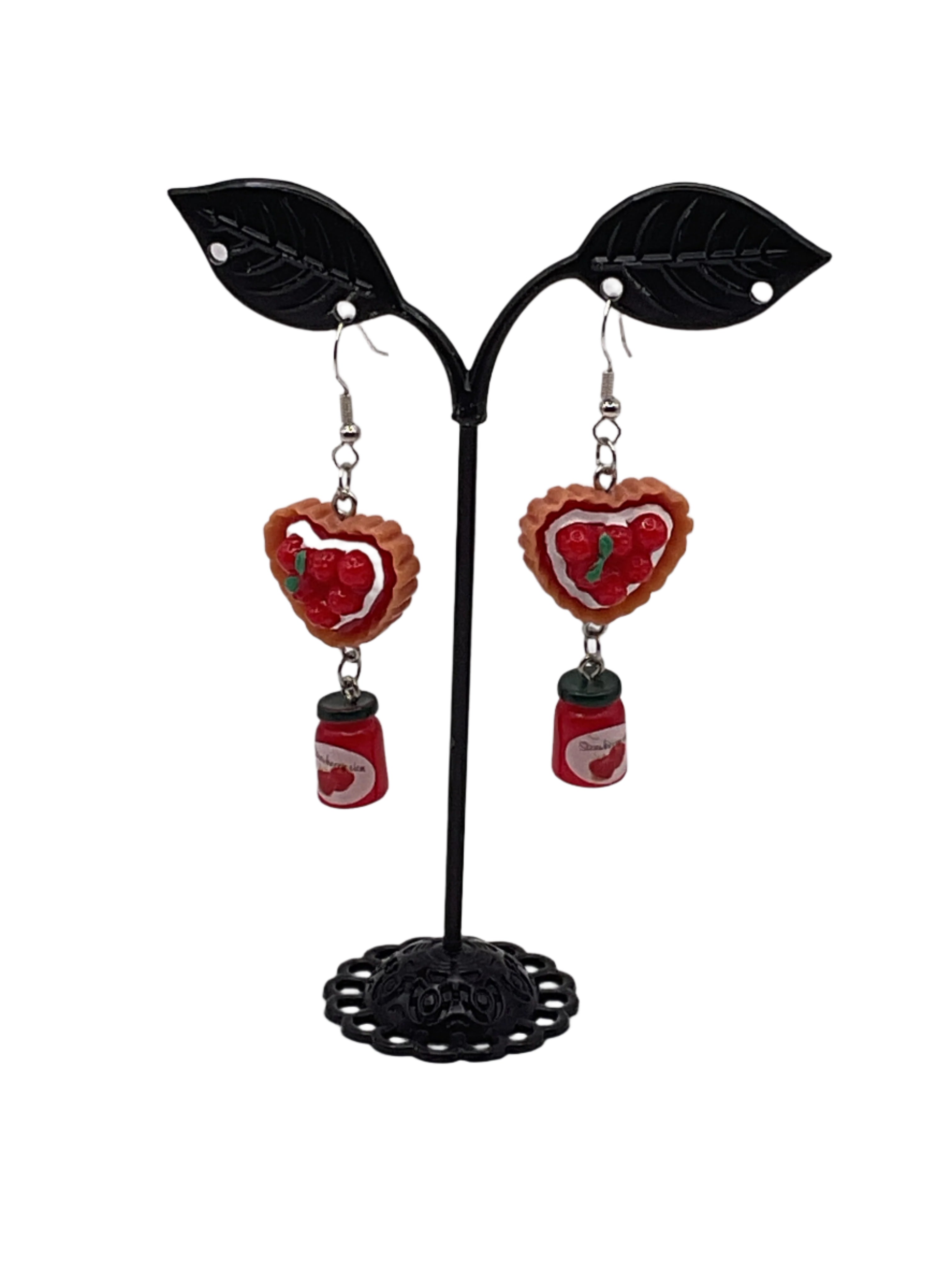 Strawberry earrings Main image
