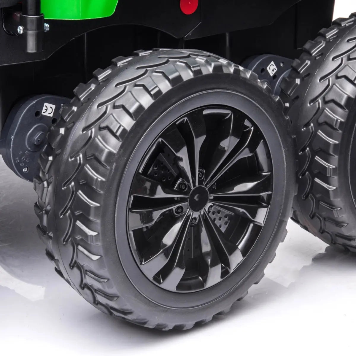 24V 6 Wheeler Freddo Tractor Trailer 2 Seater Ride-on with Dump Cart and Parental Remote - Collectors World Toys
