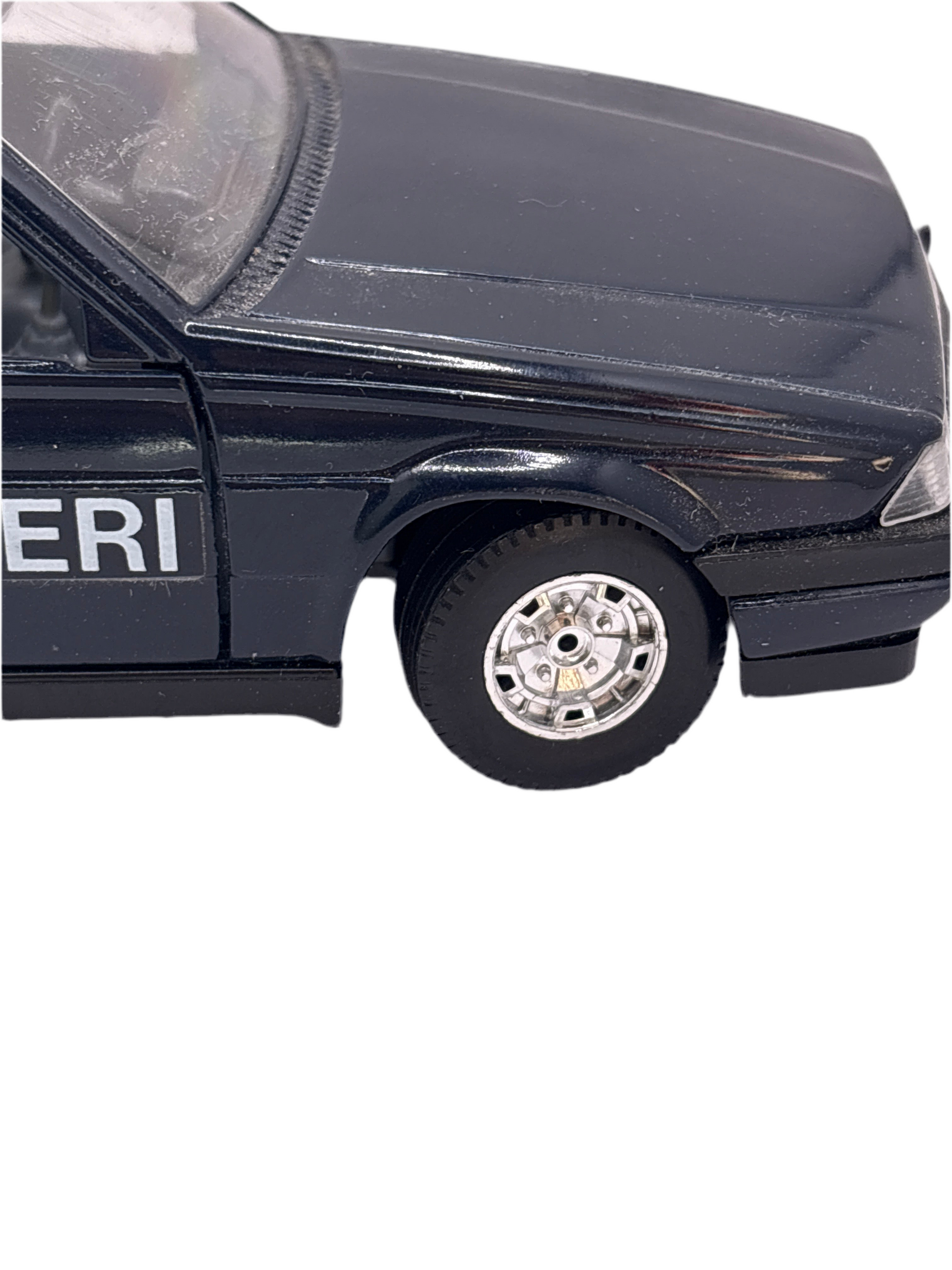 Burago Alfa Romeo 75 Carabinieri Diecast