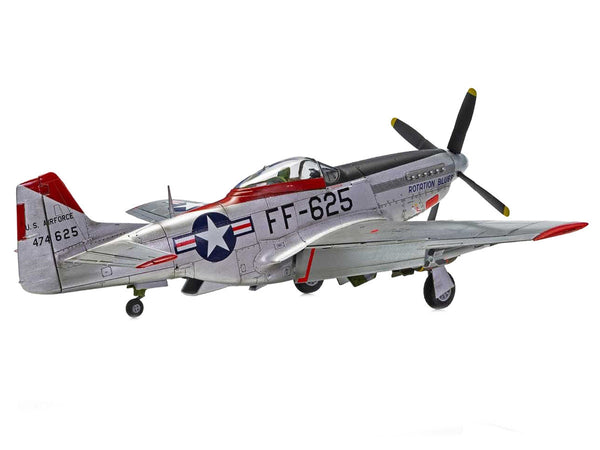Airfix - Level 2 Model Kit North American F-51D Mustang Fighter Aircraft