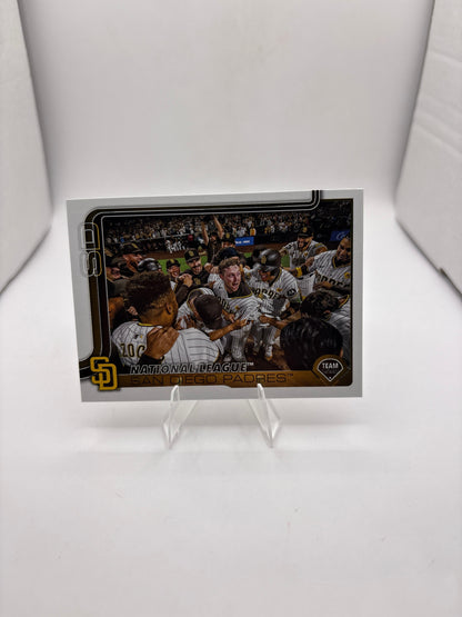 Topps San Diego Padres Team Card