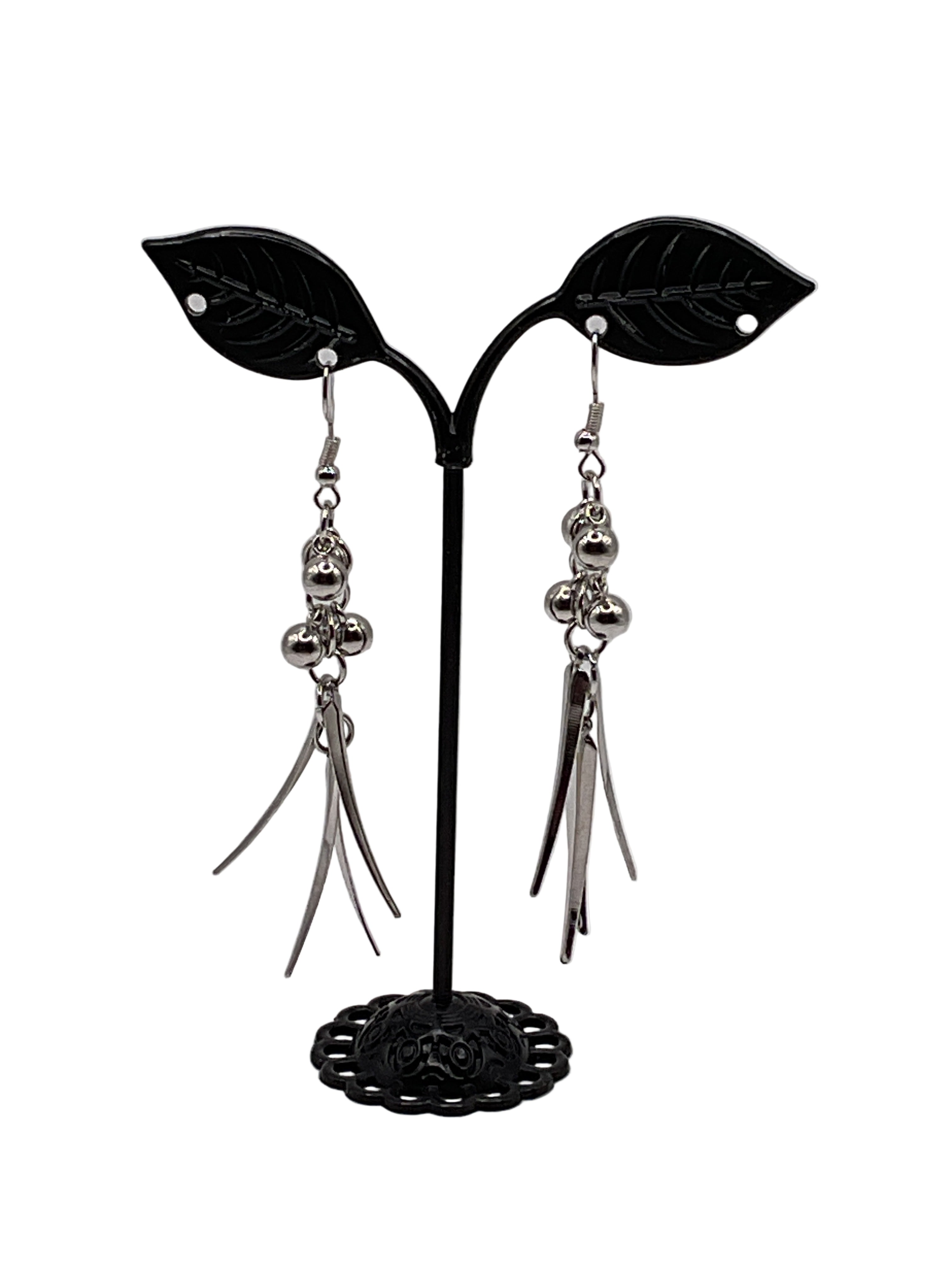 Silver earrings Main image