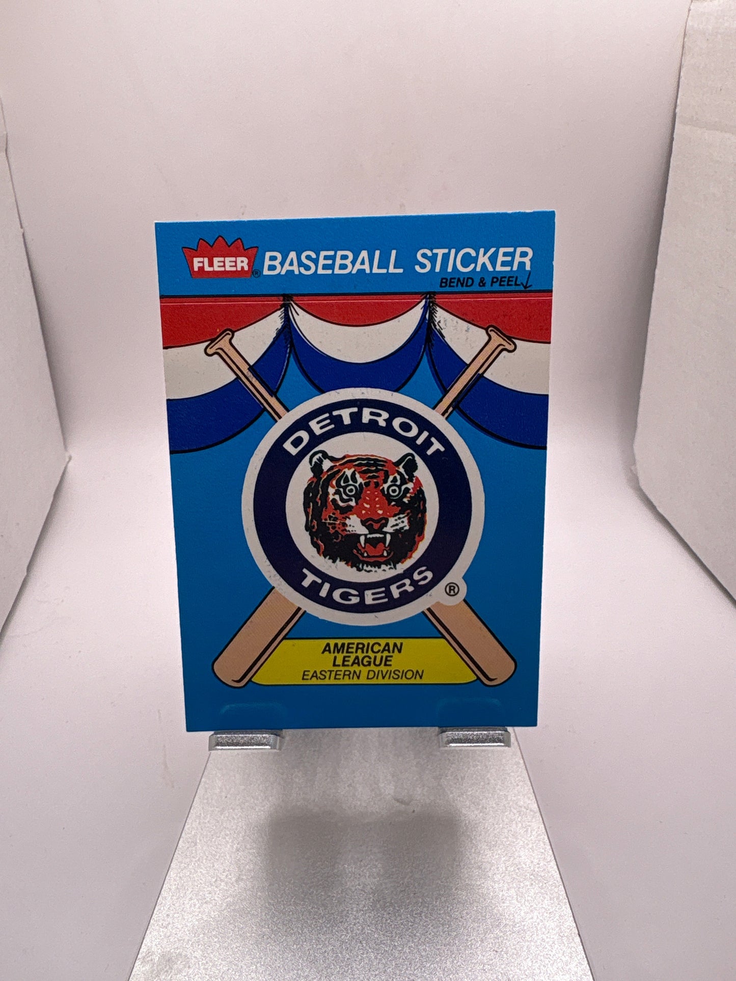 Fleer Detroit Tigers Baseball Sticker Sports Card