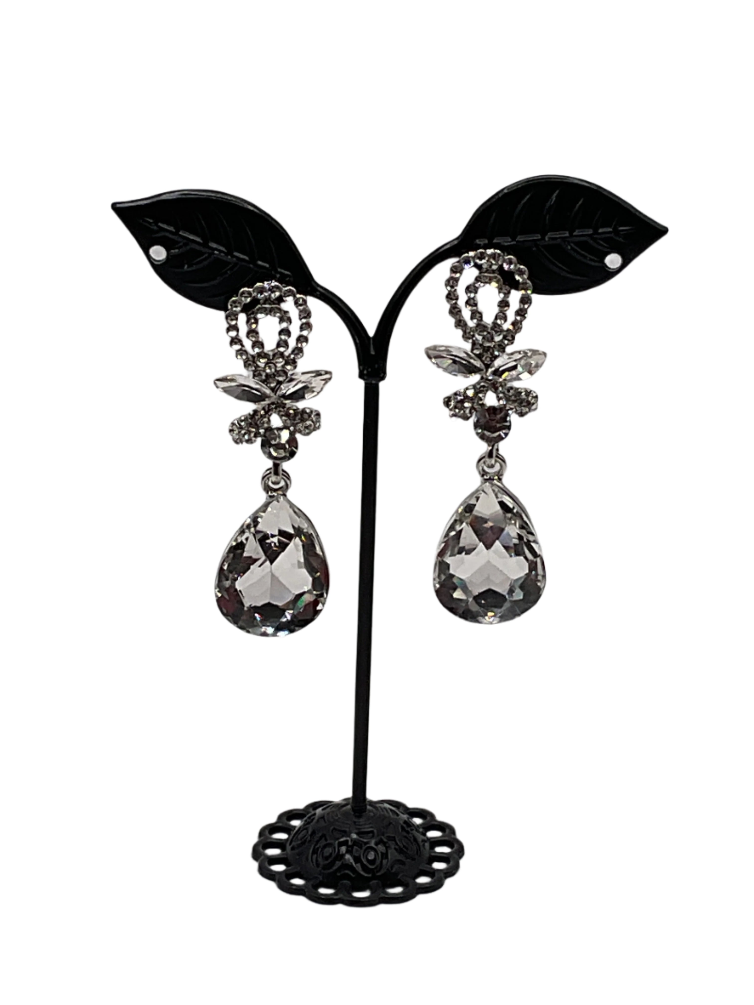 Shiny crystal earrings Main image