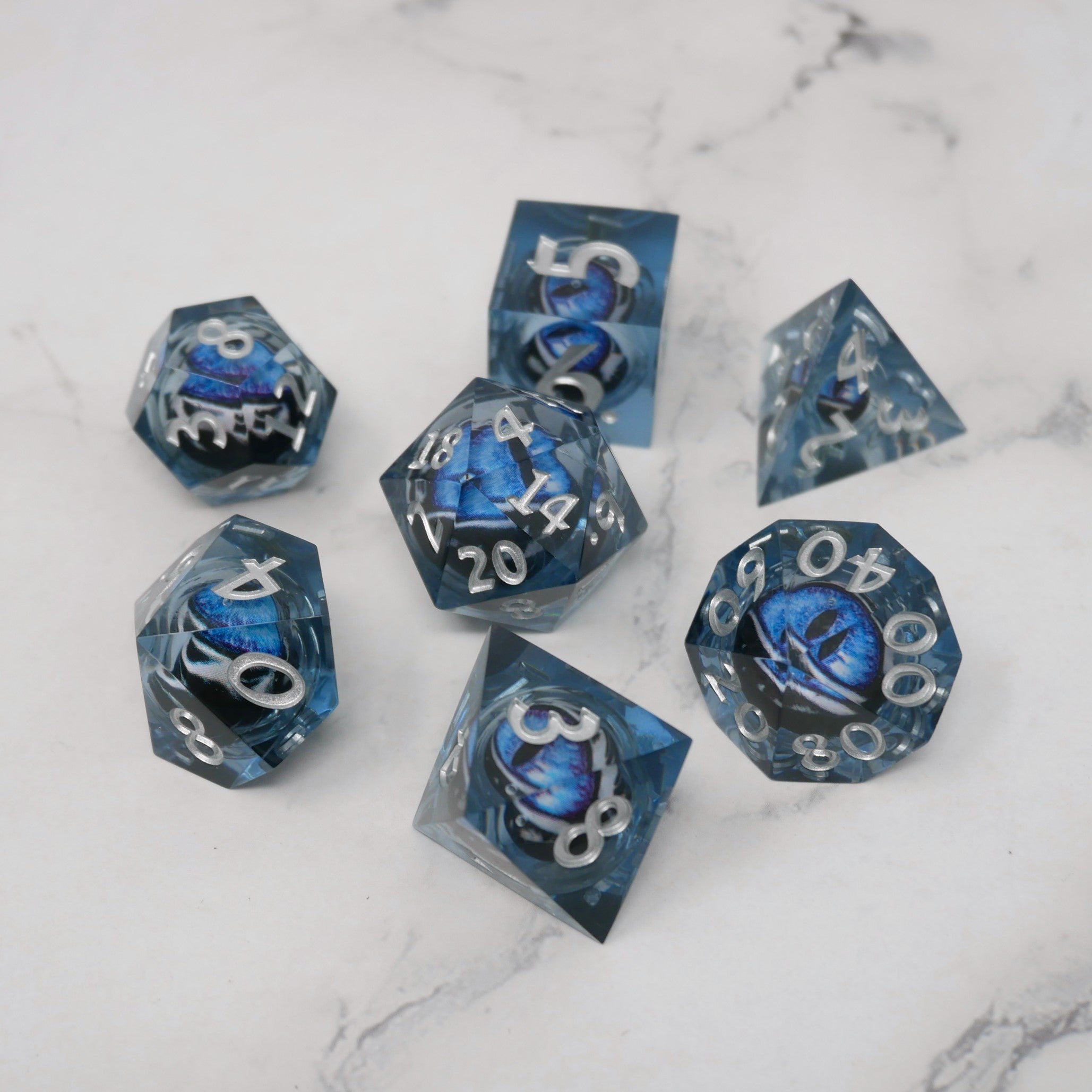Blue Slaadi's Eye - 7 Piece Moving Eye DnD Dice Set | Acrylic RPG Gaming Dice - Collectors World Toys