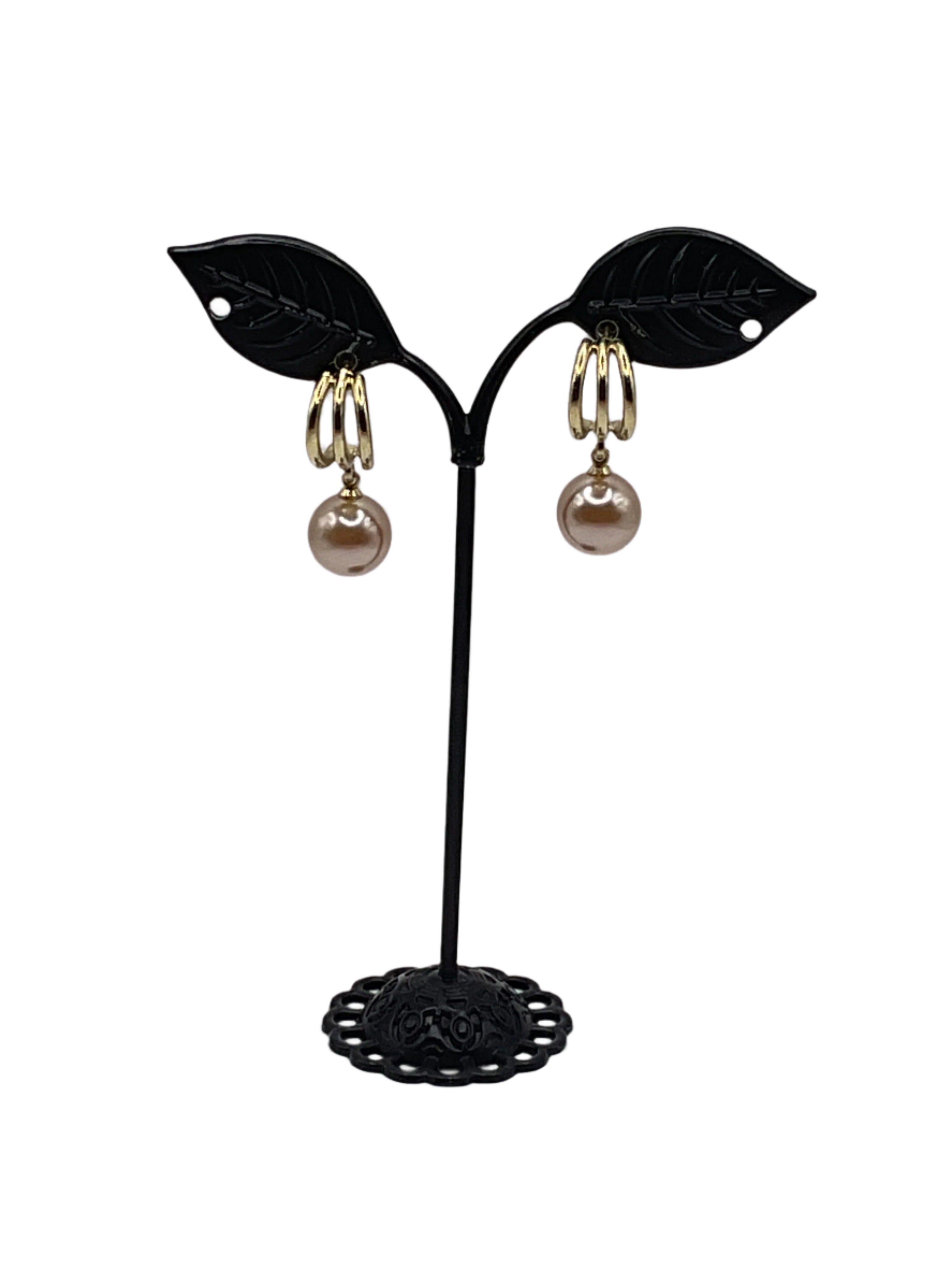 Dangling Tan Pearl Earrimgs Main image