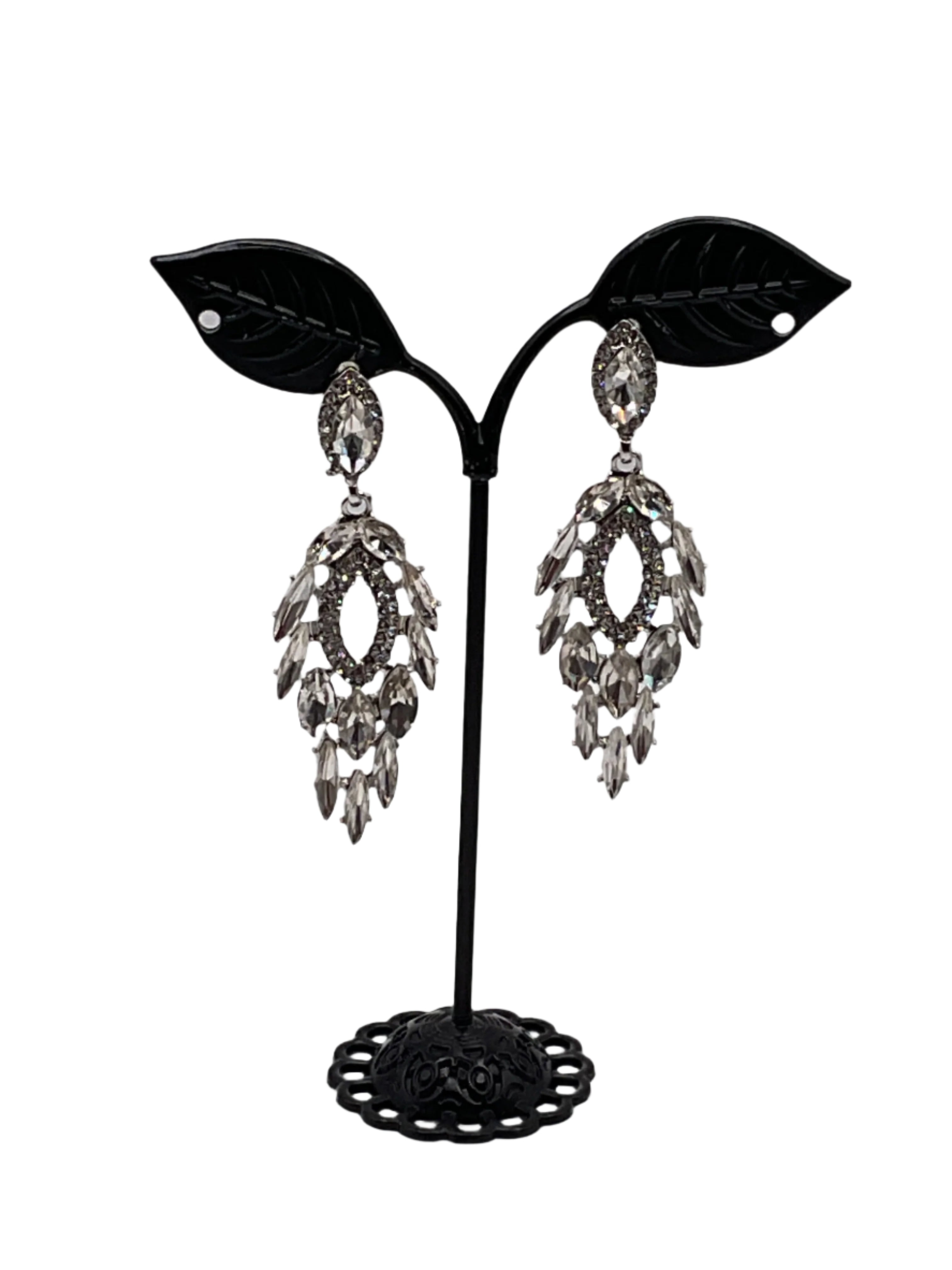 Shiny crystal earrings Main image