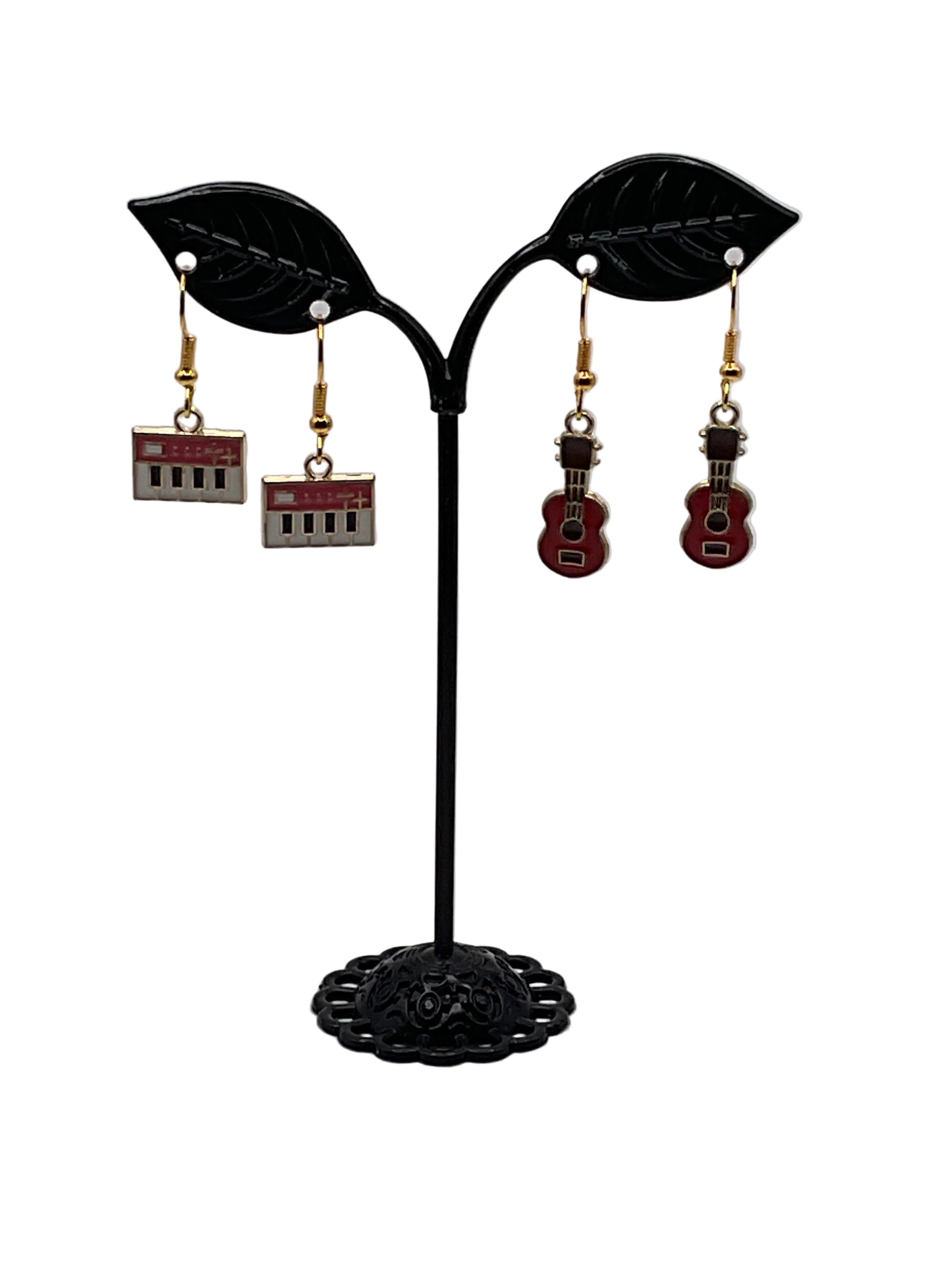 Musical instruments and note earrings Main image