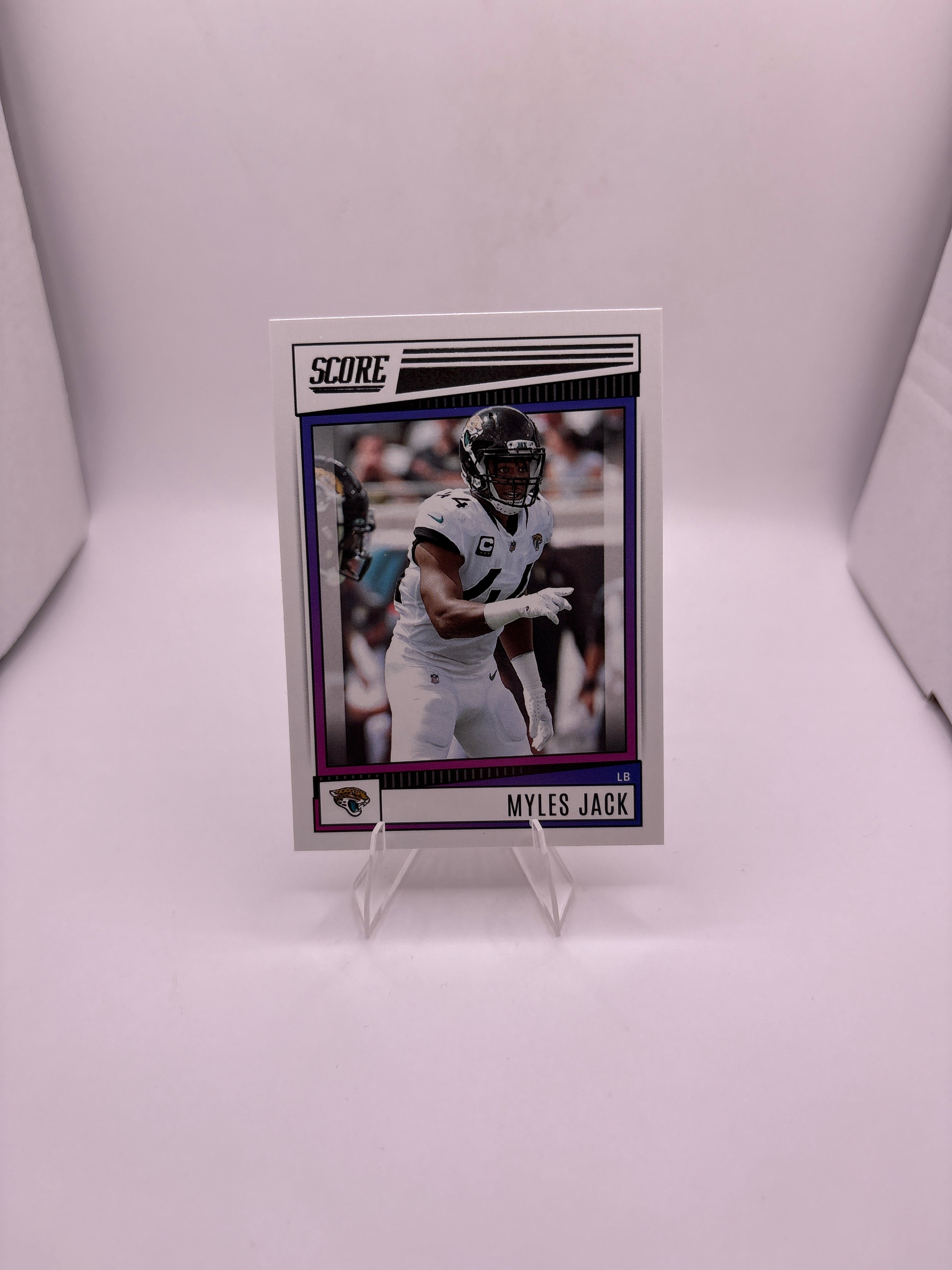 Score Myles Jack Main image