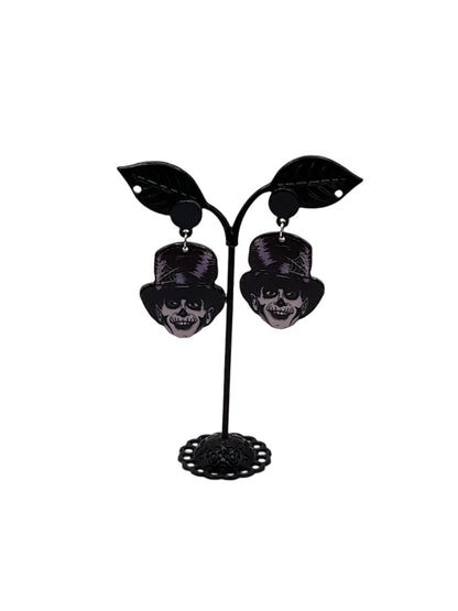 Top hat skull earrings