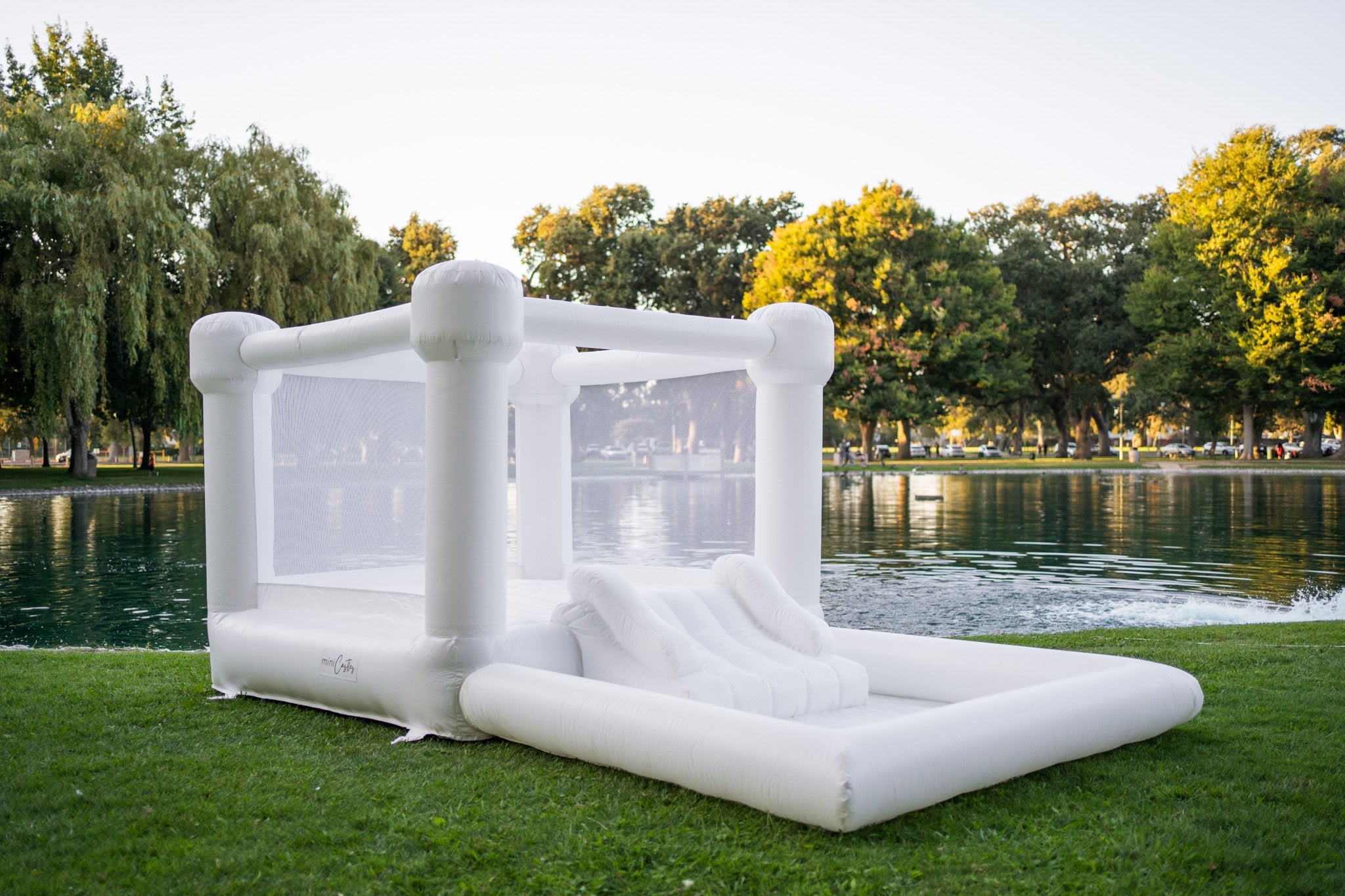 Mini Marcos - White COMBO Bounce House with Ball Pit - Collectors World Toys