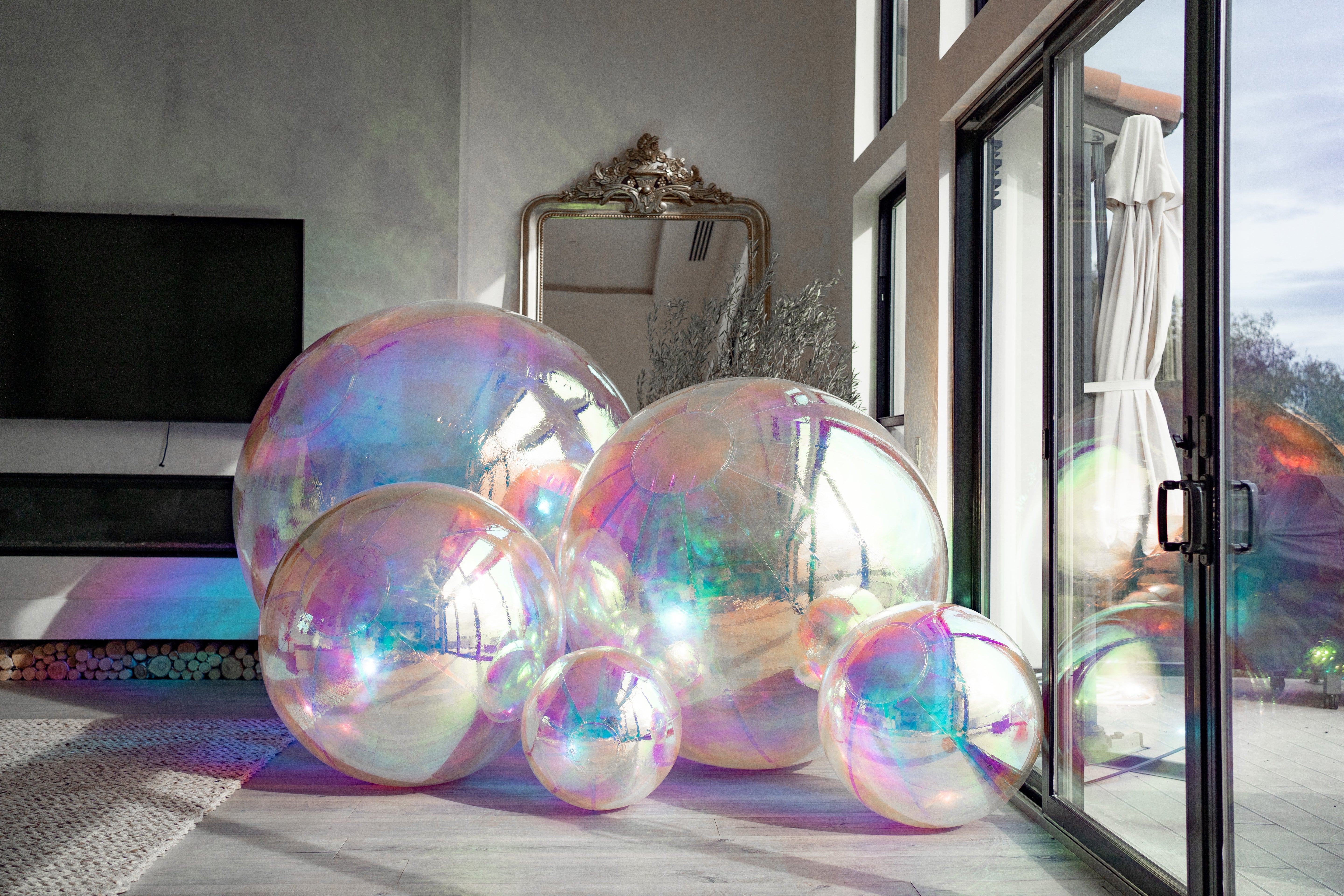 Pearl Drop Mirror Balls Main image