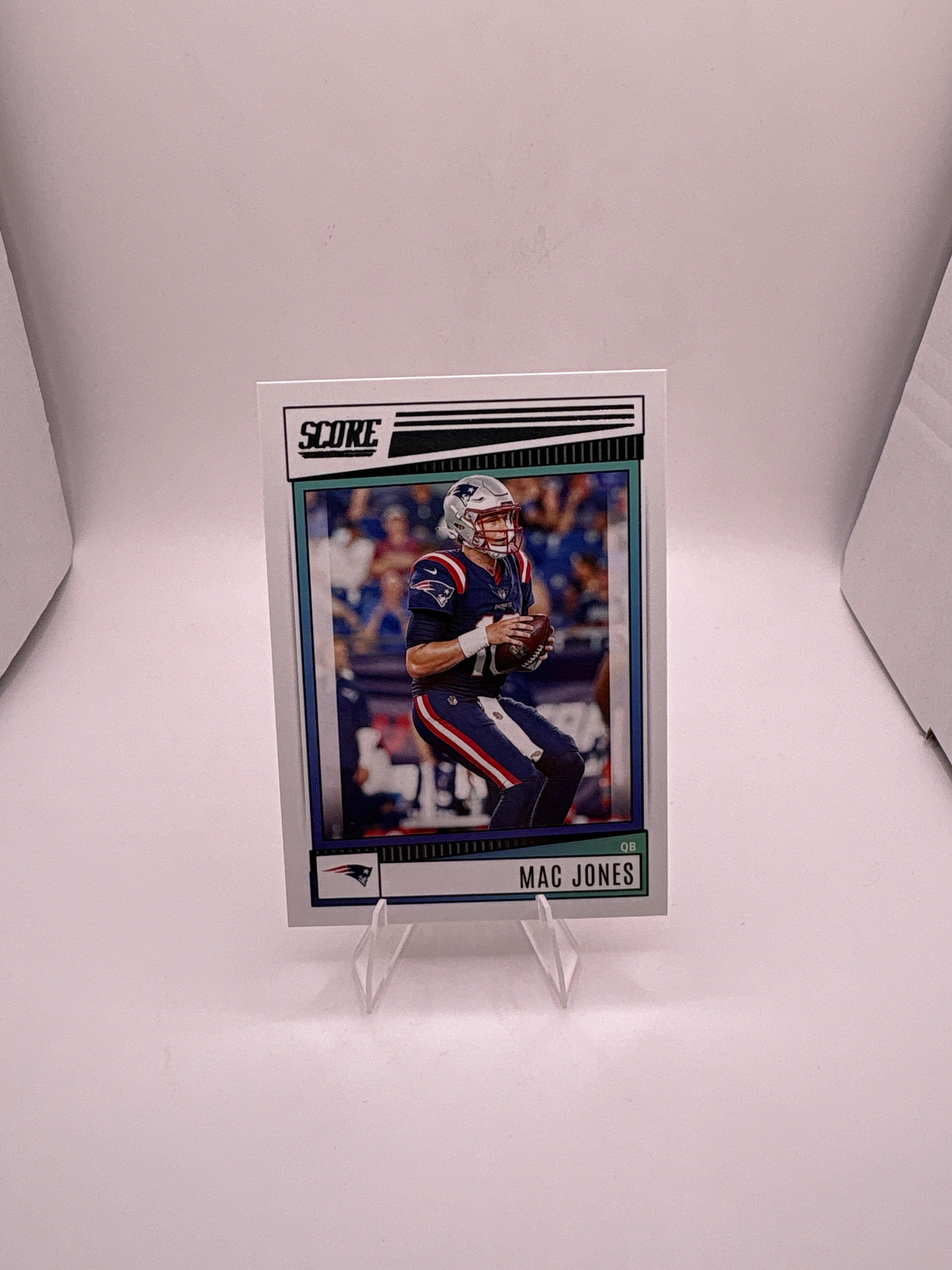 Score Mac Jones Main image