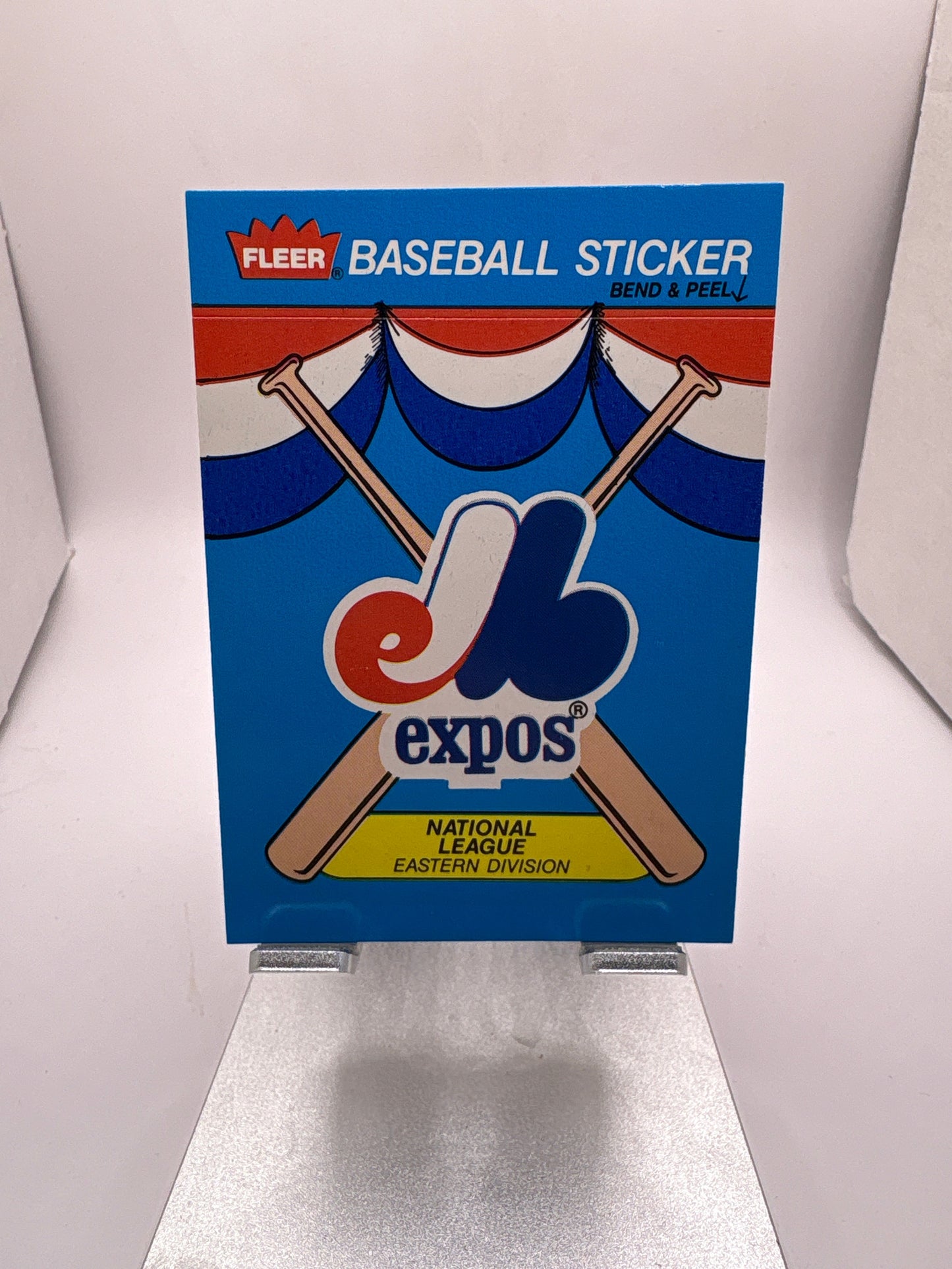 Fleer Montreal Expos Baseball Sticker Sports Card