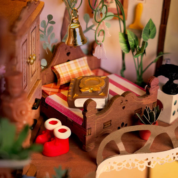 Rolife - Fairytale Tree House DIY Miniature House DG179