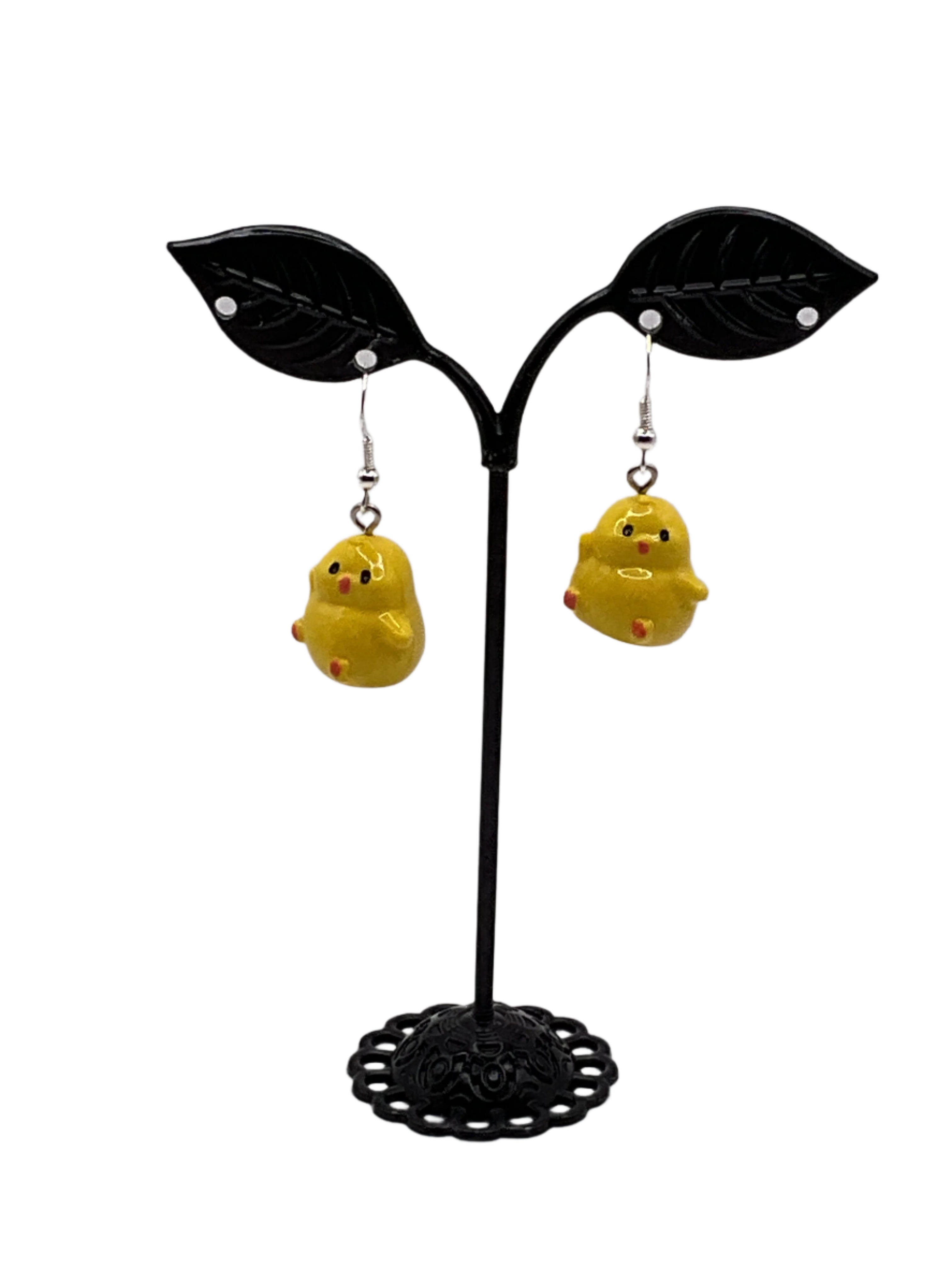 Waving chick earrings Main image
