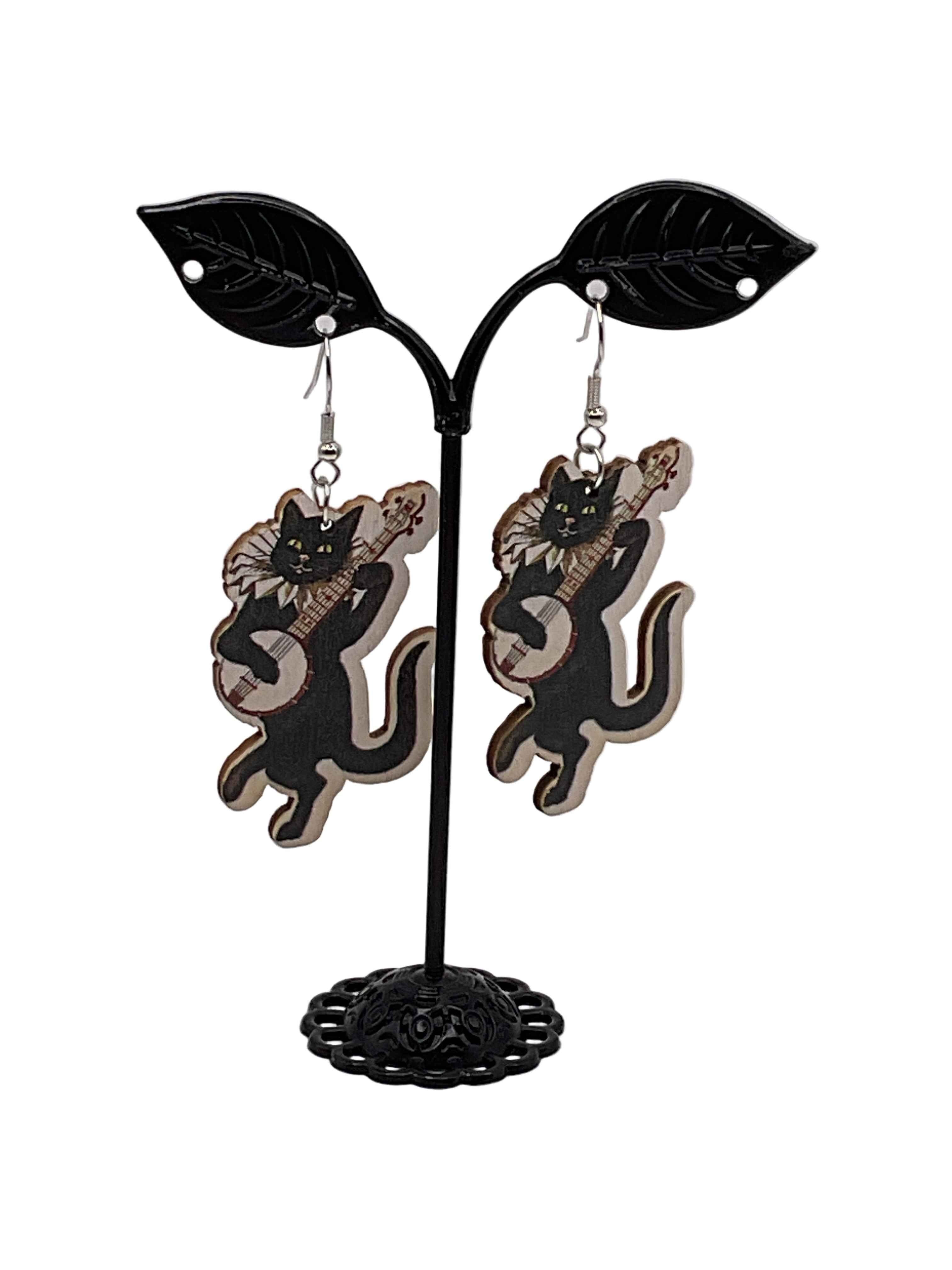 Wooden cat earrings Main image