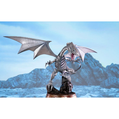 First 4 Figures: Yu-Gi-Oh! - Blue Eyes White Dragon (White Variant) Figure