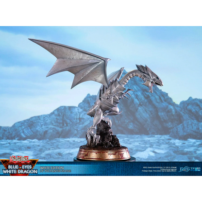 First 4 Figures: Yu-Gi-Oh! - Blue Eyes White Dragon (White Variant) Figure
