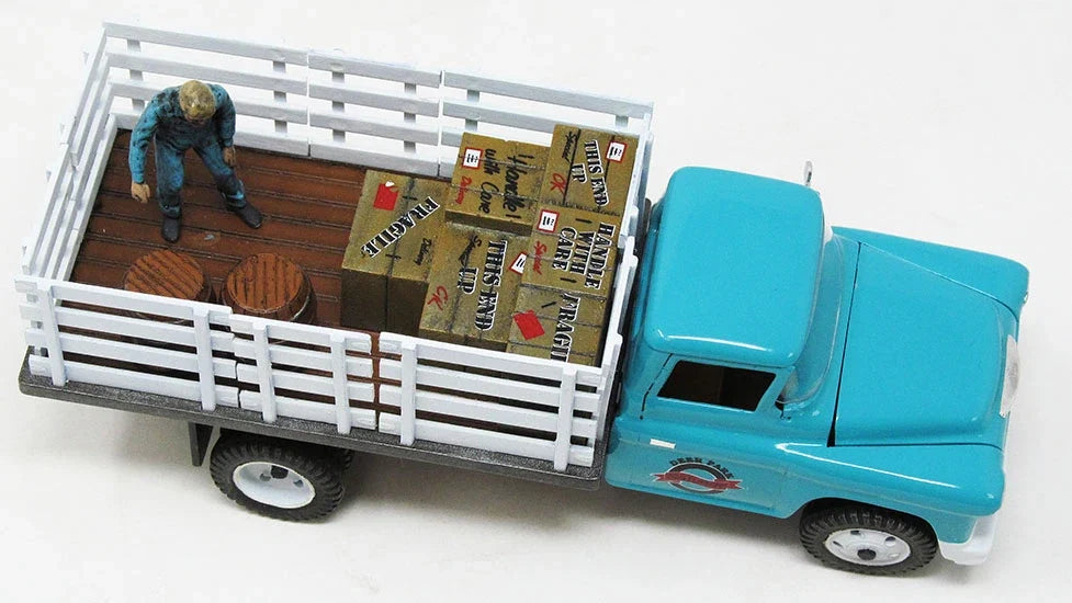 1:48 1955 Chevrolet 2 Ton Stake Truck Plastic Model Kit