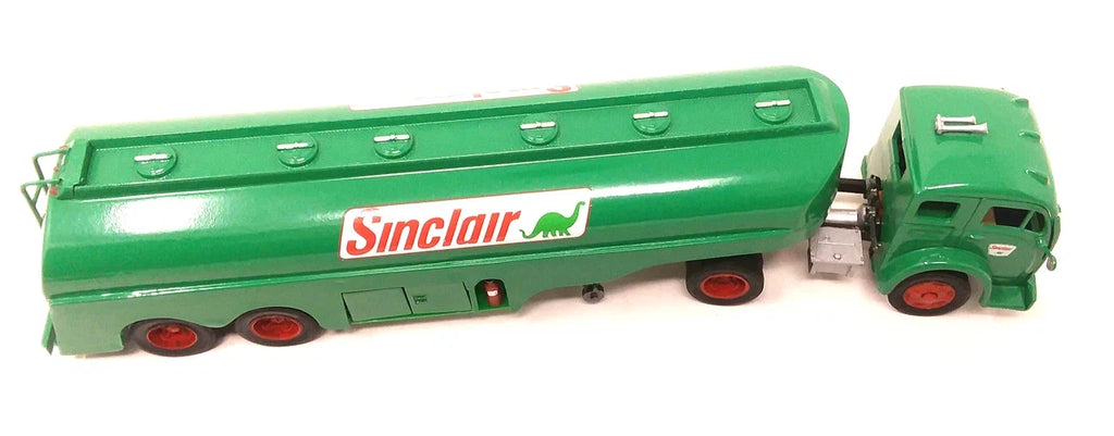 1:48 Vintage White-Fruehauf Gasoline Truck - Sinclair Dino Gasoline Plastic Model Kit