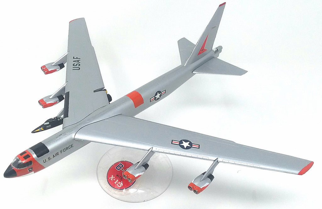 1:175 Boeing B-52 Stratofortress and X-15 Hypersonic Aircraft with Swivel Stand