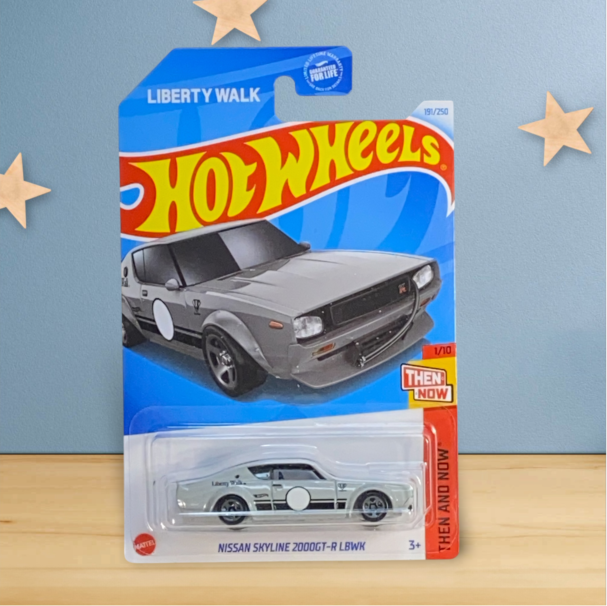 Hot Wheels Nissan Skyline 2000GT-R LBWK - Then And Now Series 1/10