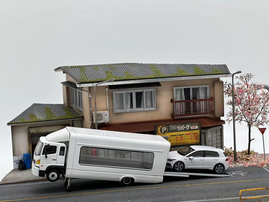 Unique Model Hino 500 HINO Ranger 5th Generation Outriggers WHITE 1:64 - Collectors World Toys